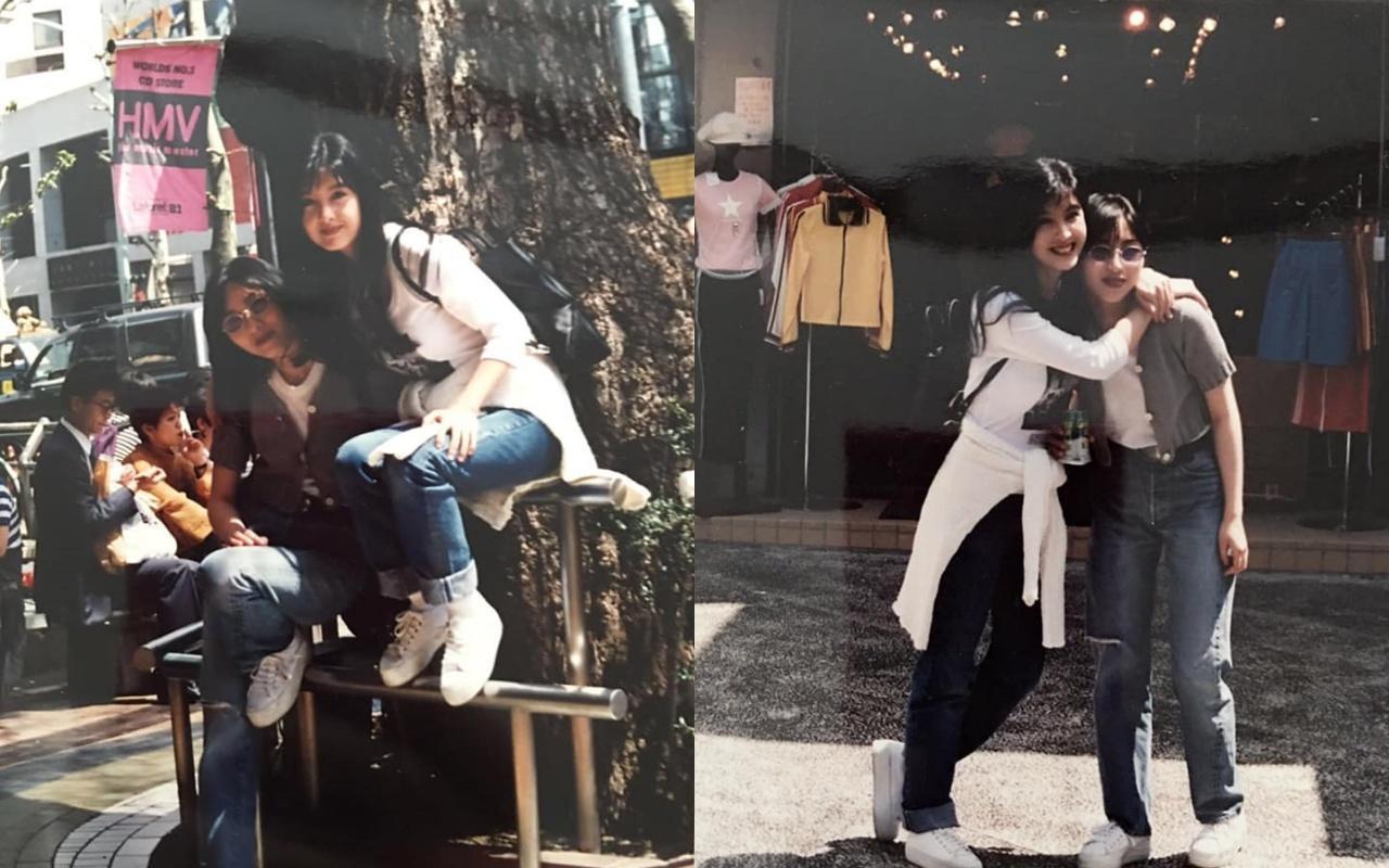 周慧敏和好友陳韻晴在1993年的合照。(翻攝自周慧敏臉書)