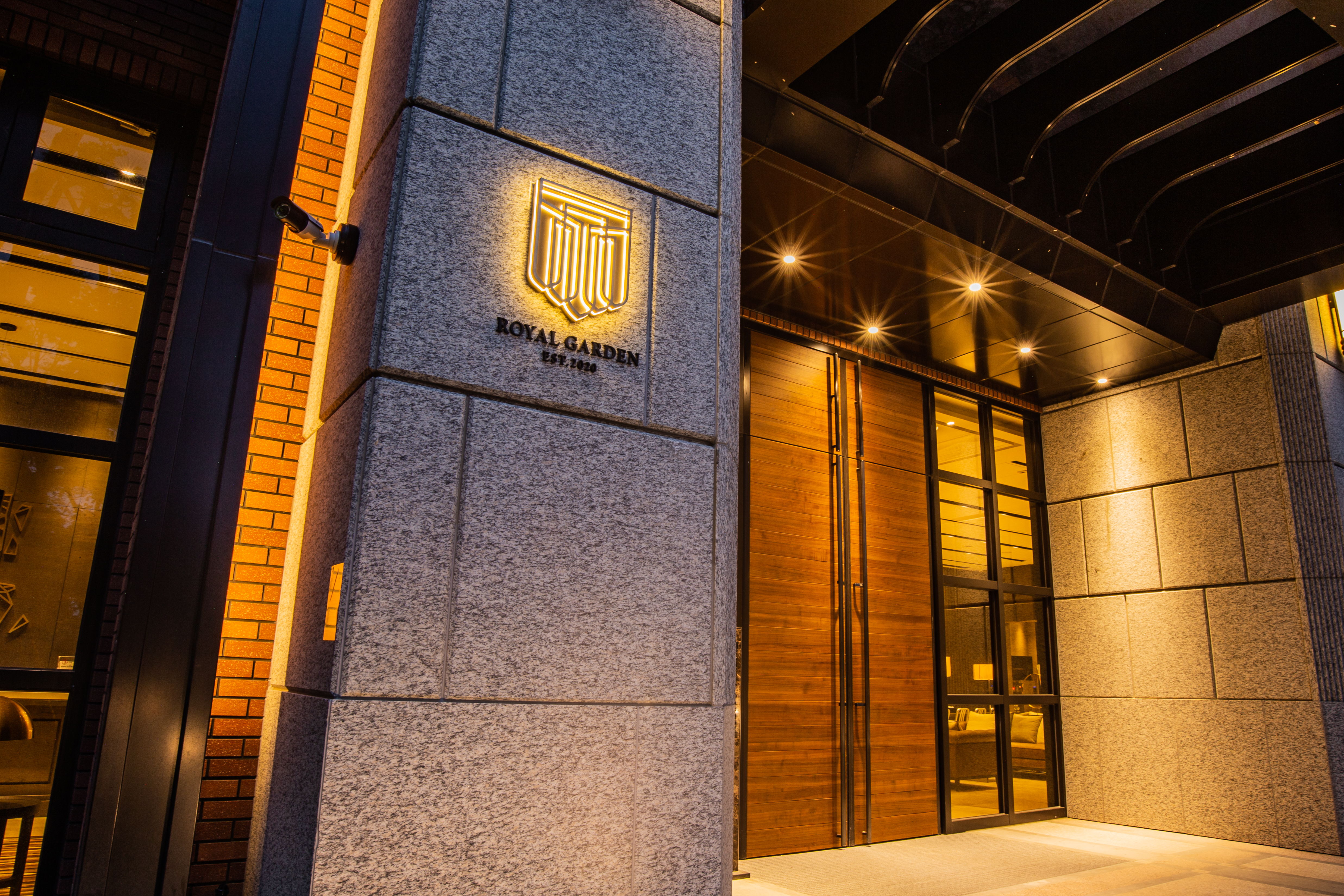 「英倫花園」專屬家徽，象徵英倫皇家城堡之盾旗印象