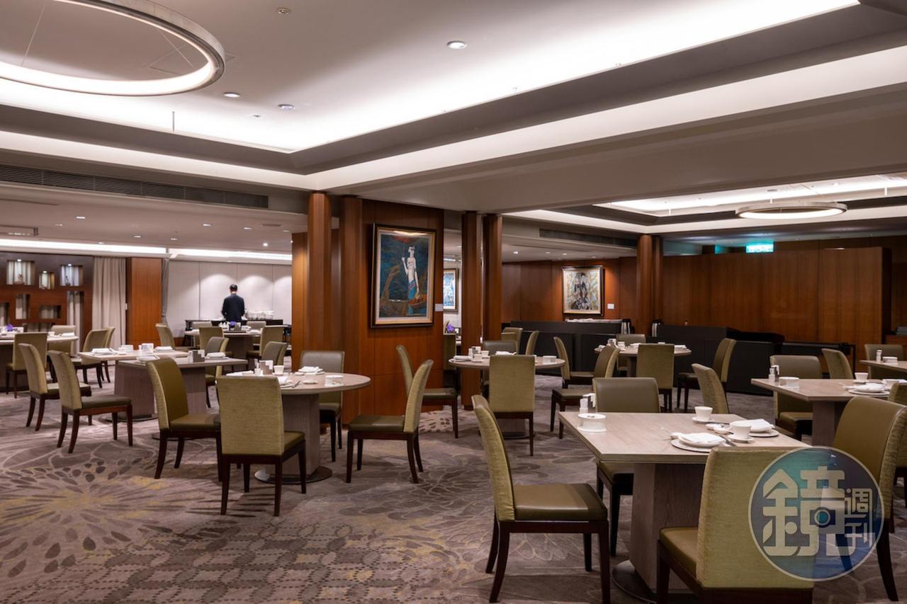 位在台北喜來登飯店的中餐廳「辰園」，供應港點、廣式功夫菜、燒臘等菜色。