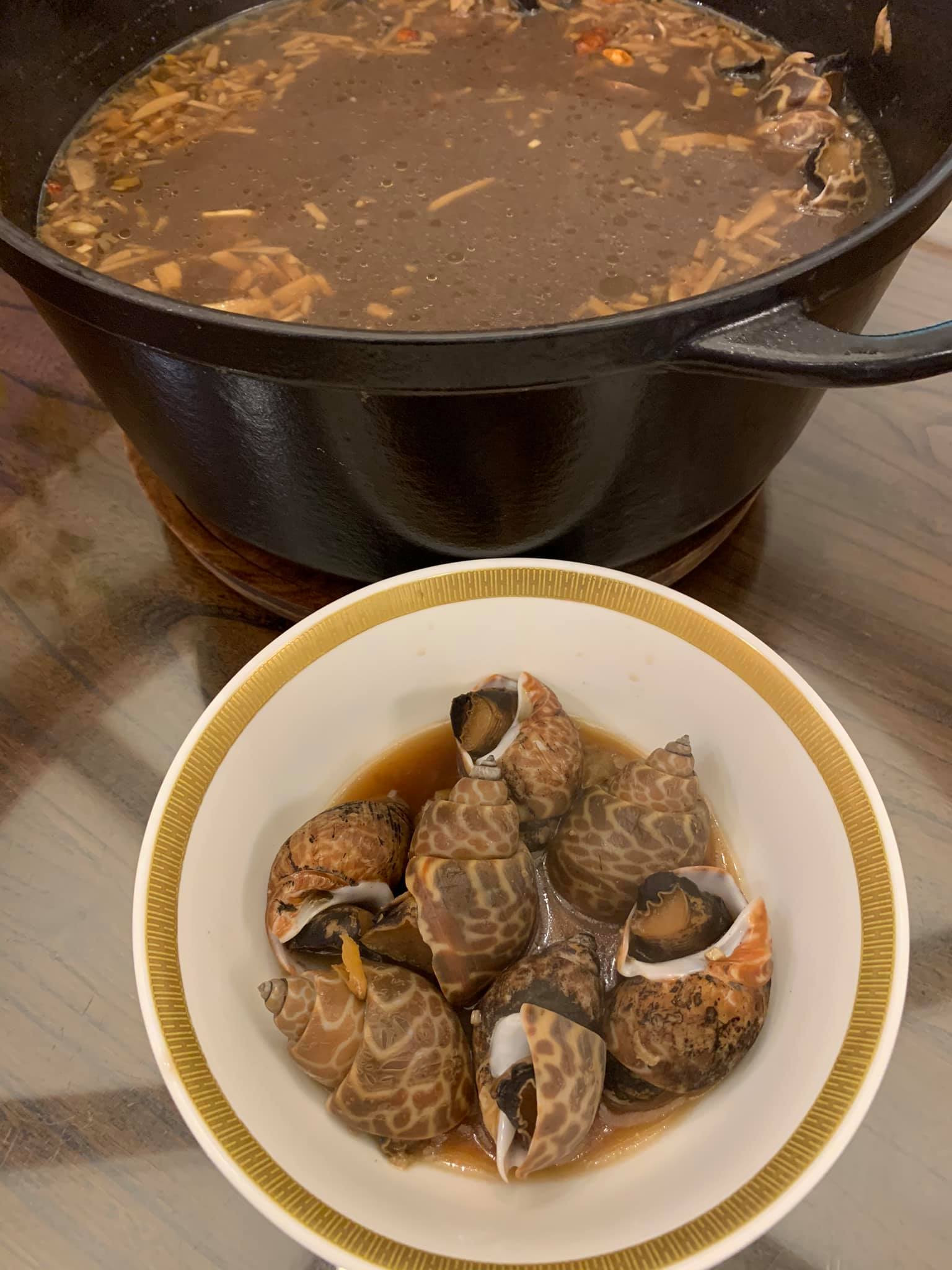 鳳螺太好吃，一隻接一隻，馬上完食。