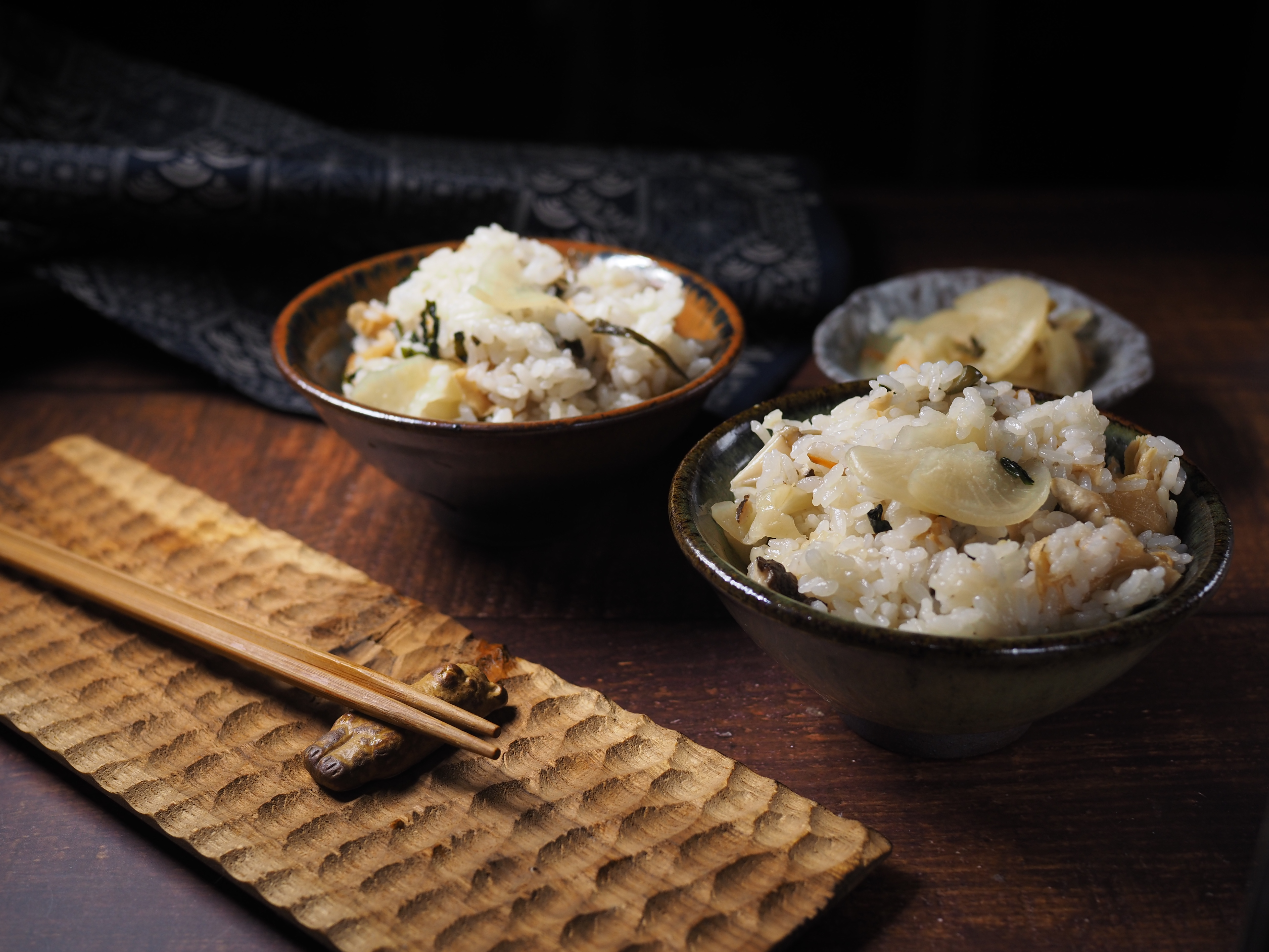 日式漬物常有豐富配料，當成炊飯主角好吃又簡便。