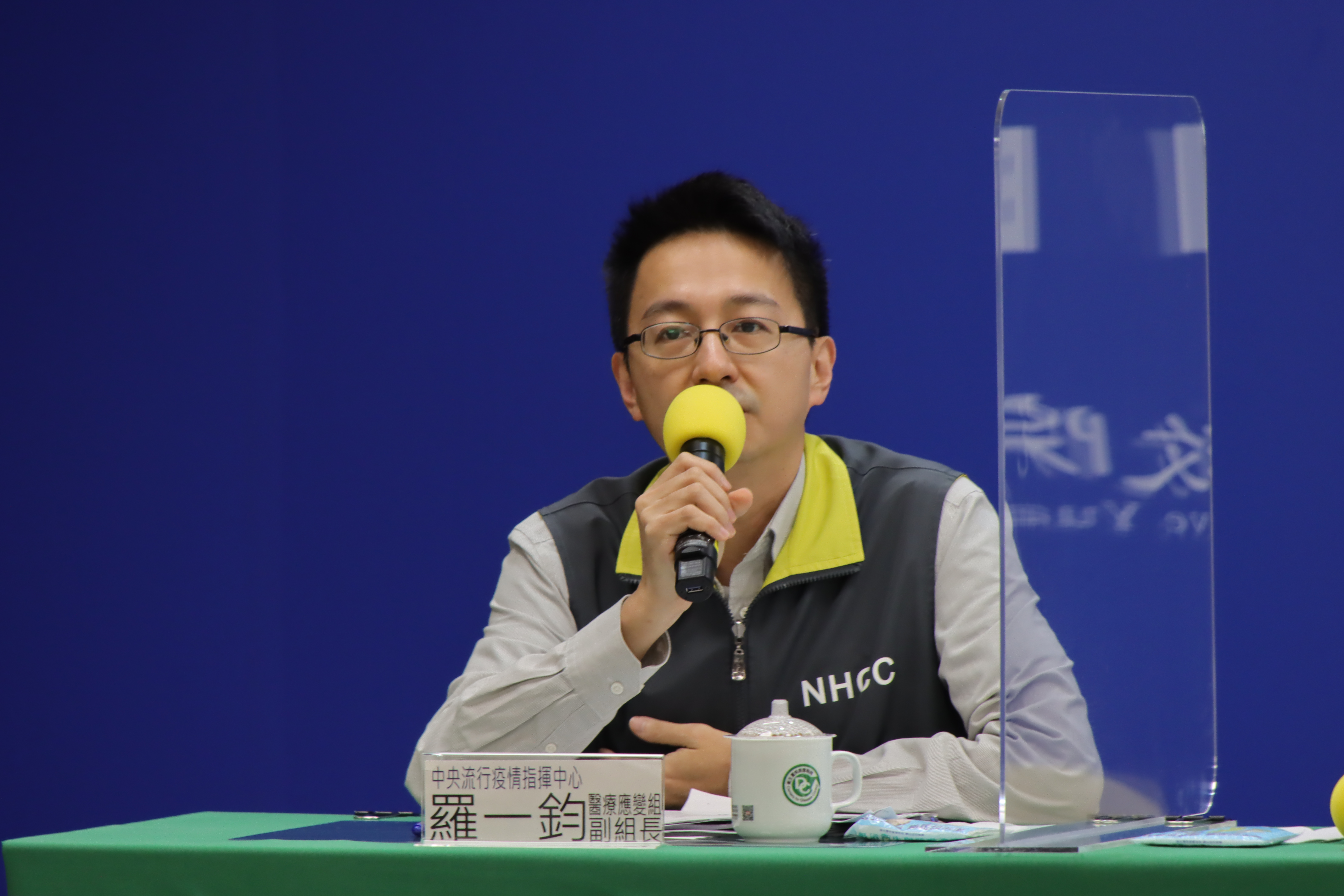 醫療應變組副組長羅一鈞則表示，去年也是在半夜在PPT上看到武漢封城消息，因資訊不清楚感到憂心。（指揮中心提供）