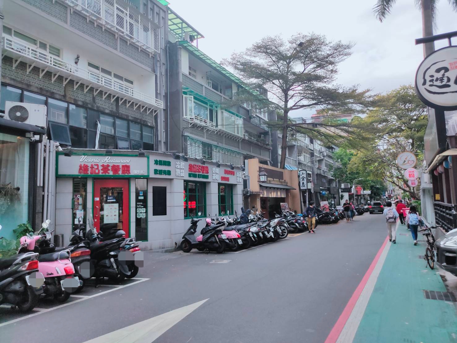 管委會涵蓋範圍從光復南路240巷至290巷的公寓，一樓還有許多知名餐廳及店家。