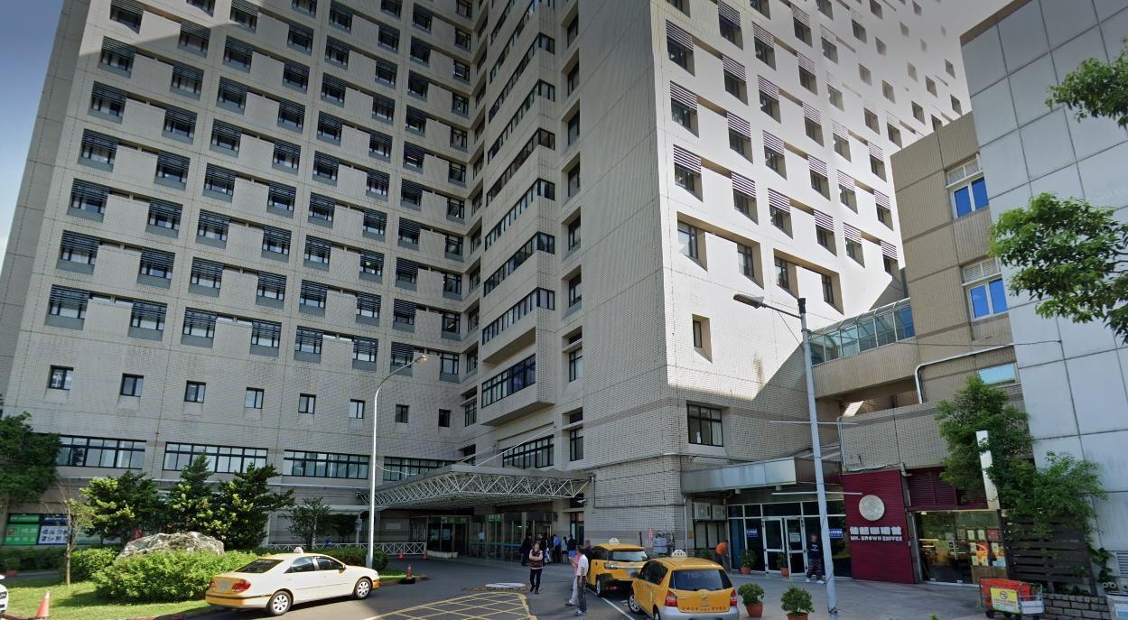 桃醫群聚擴大,防疫人員吐露心聲「對不起桃園人」。(翻攝自Google地圖)