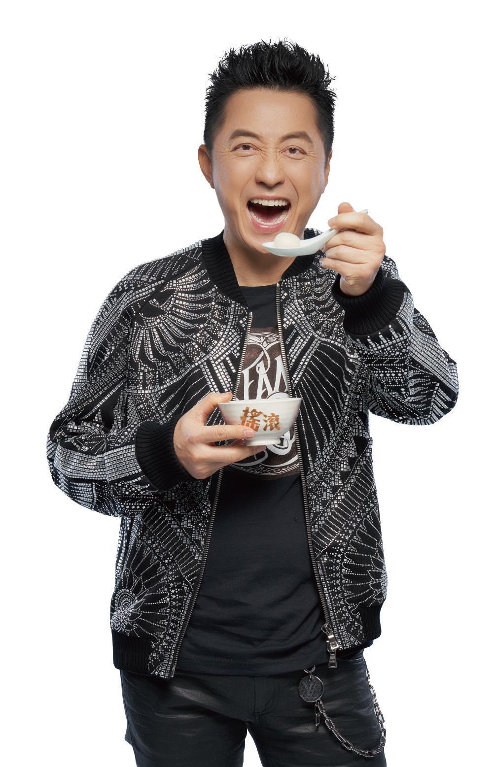 庾澄慶自創「哈零食」，與團隊交互激盪出各式各樣的意見。（哈林音樂工作室提供）