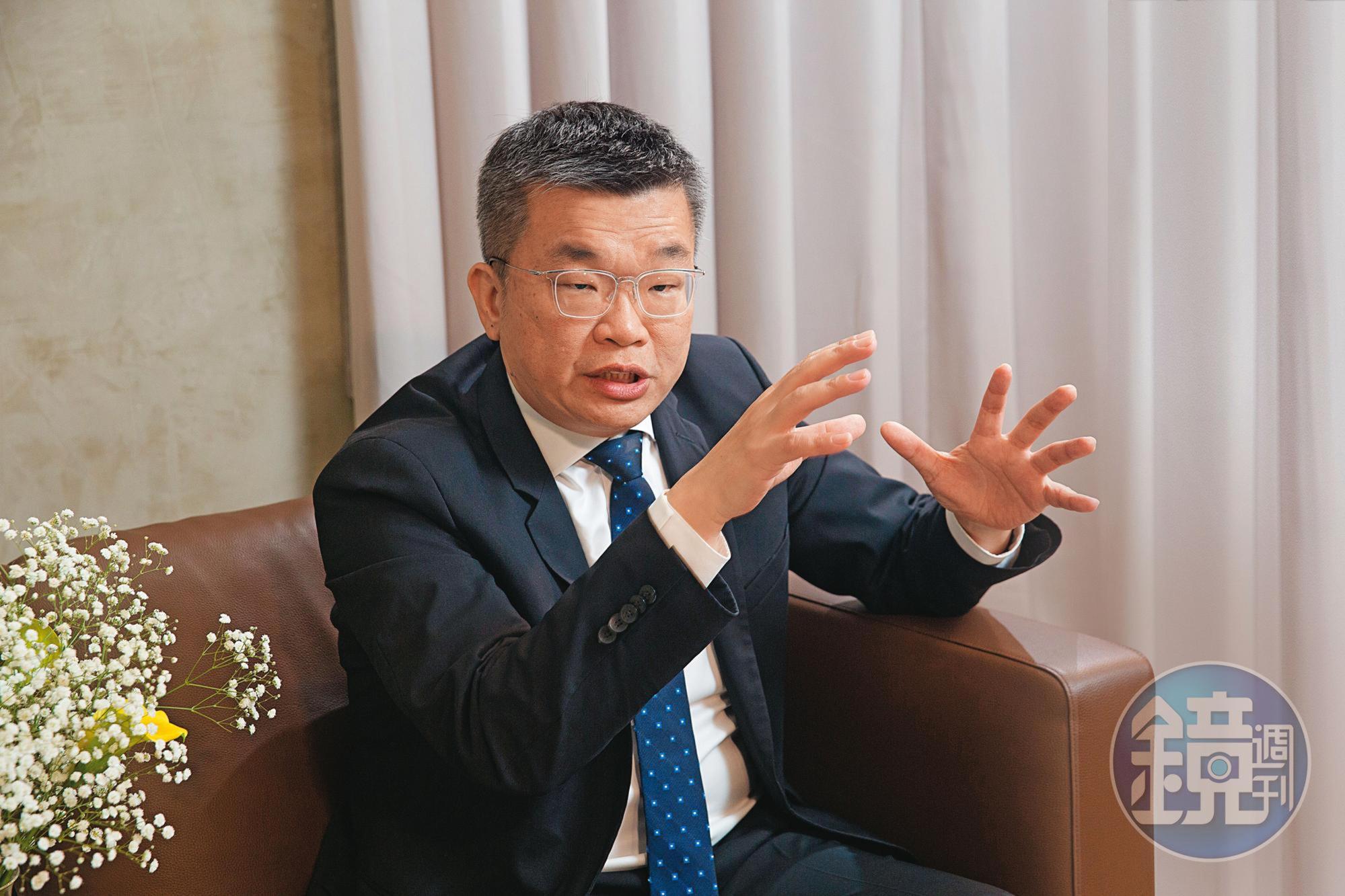 中職新任會長蔡其昌接受本刊專訪,職棒第六隊已鎖定「3+1」家企業,預計農曆年後展開徵詢。