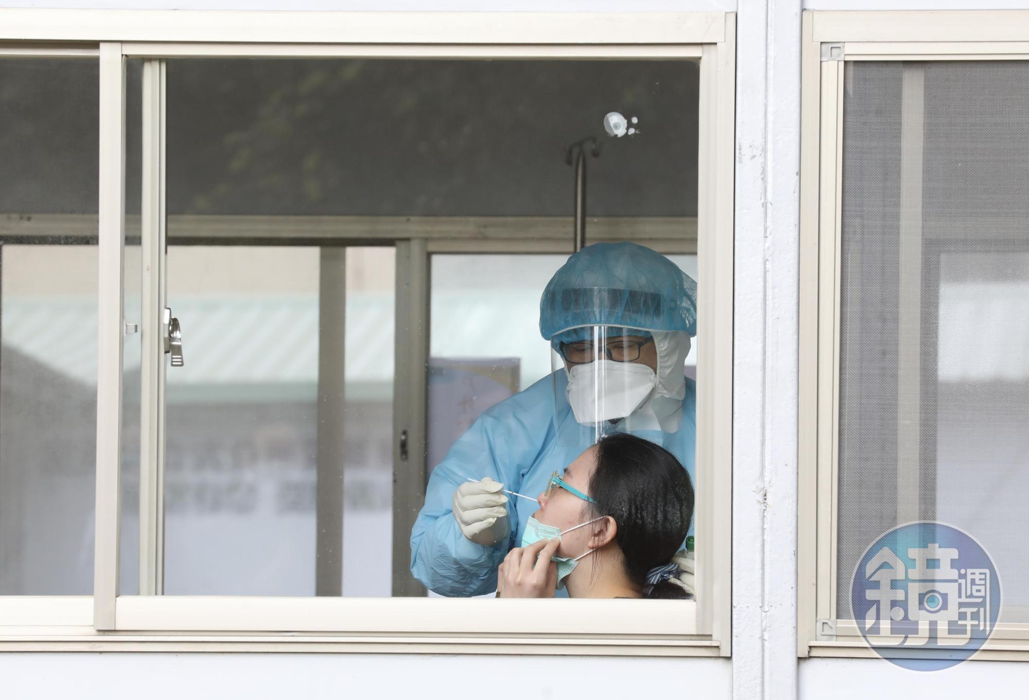 前和平醫院急診室主任張裕泰也曝光當年內幕，並指邱淑媞當時言行也引發不少基層的不滿；圖為桃園醫院。