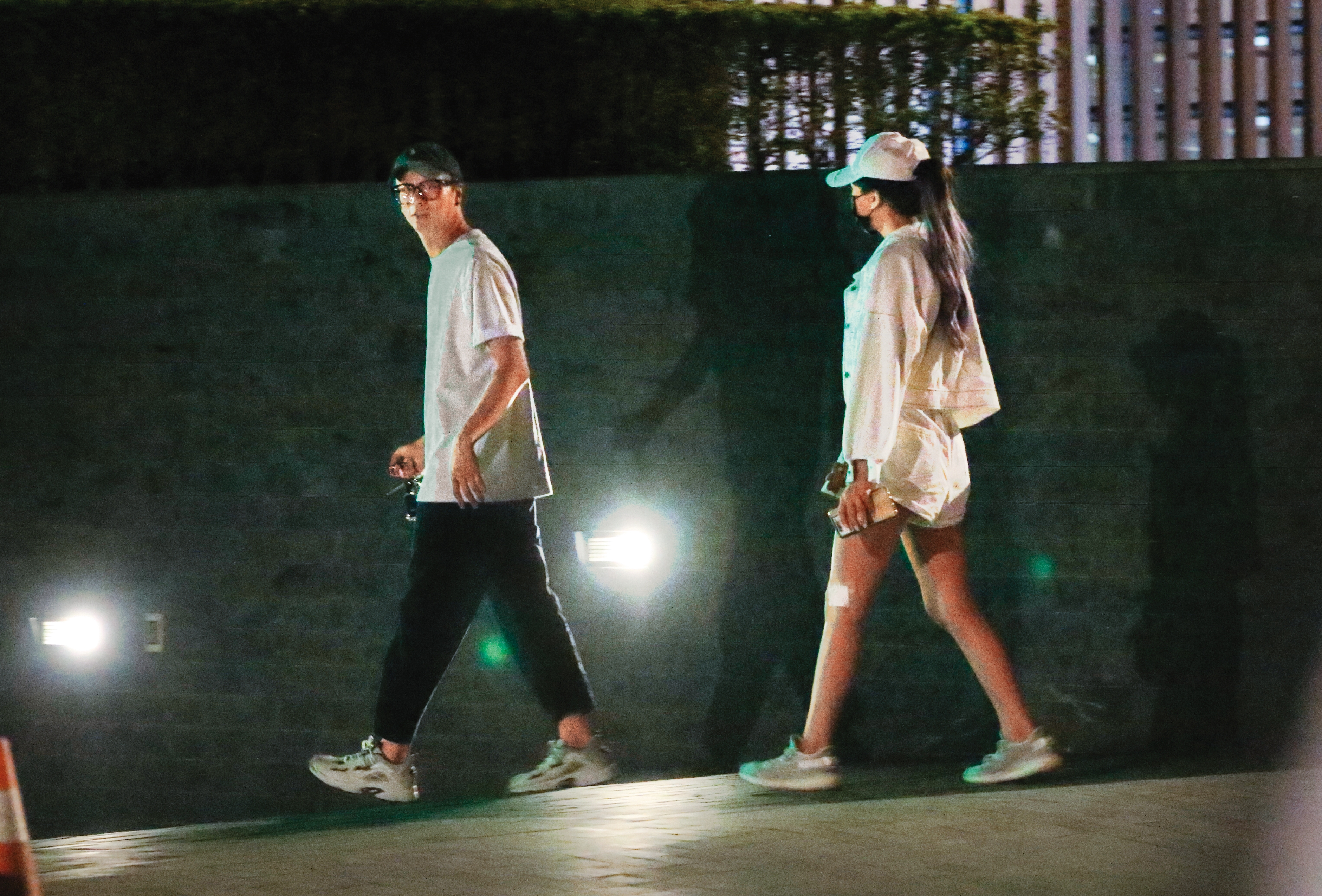 蕾菈曾被拍到去廖人帥家很久才出來，