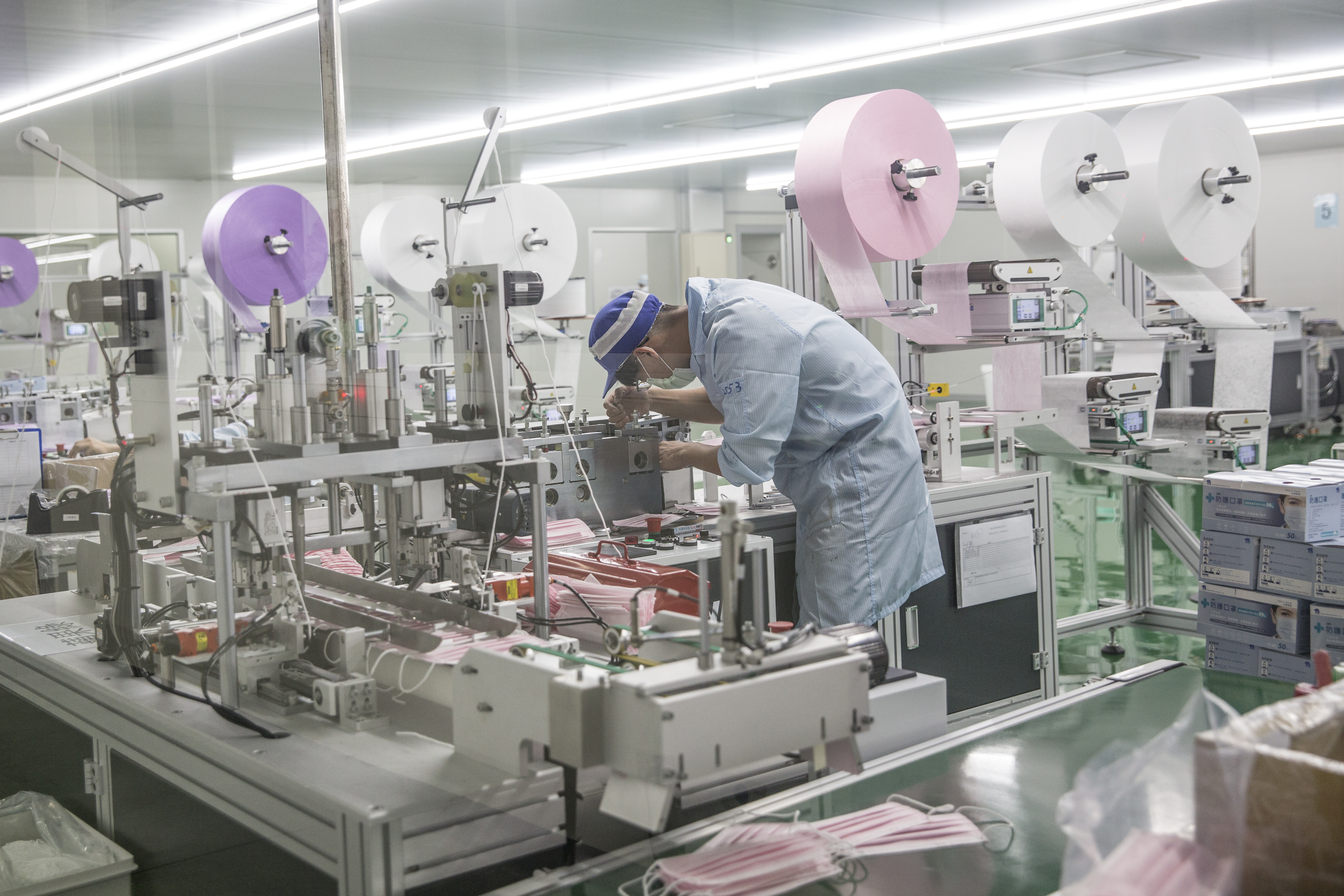 看準醫材事業商機，上福去年中取得10條口罩產線，產品以外銷為主。