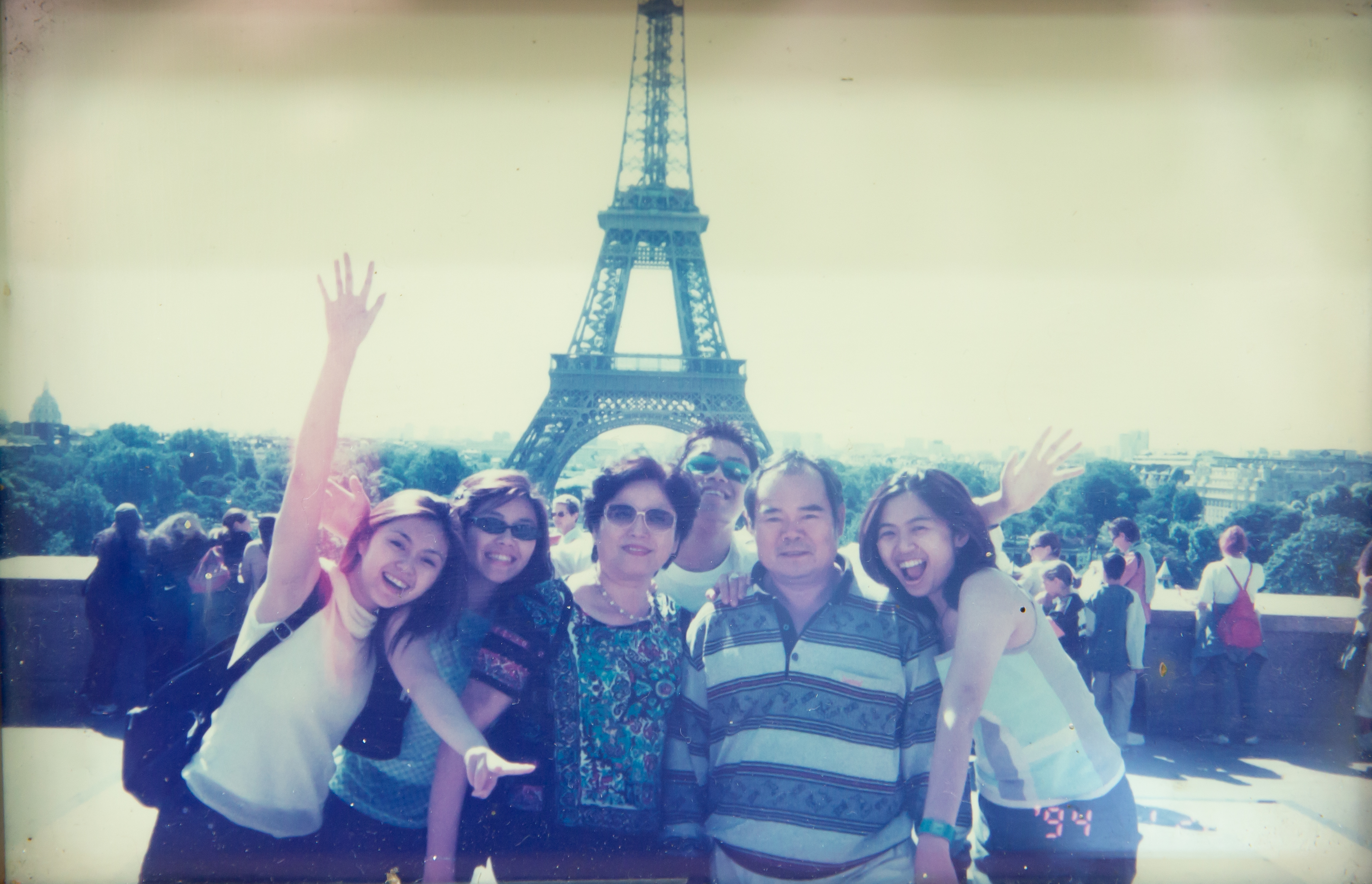 王瑞宏熱愛旅行,曾走訪全球77個國家,圖為全家赴法國旅行。(上福提供)