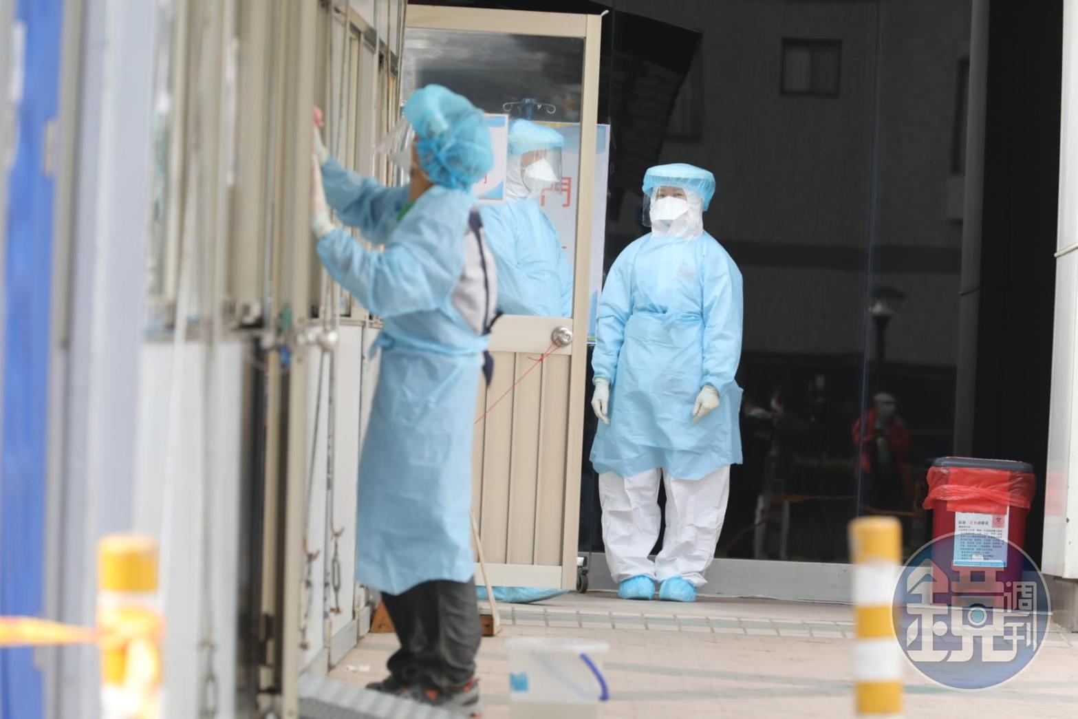 衛生福利部桃園醫院爆發院內感染，疫情擴散至社區。（本刊資料照）