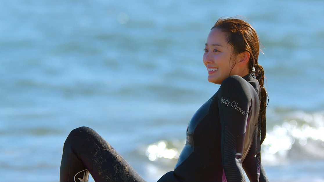 女星全慧彬前年底嫁作人妻，婚前拍攝的衝浪電影《竹島衝浪日記》即將在台上映。（車庫娛樂提供）
