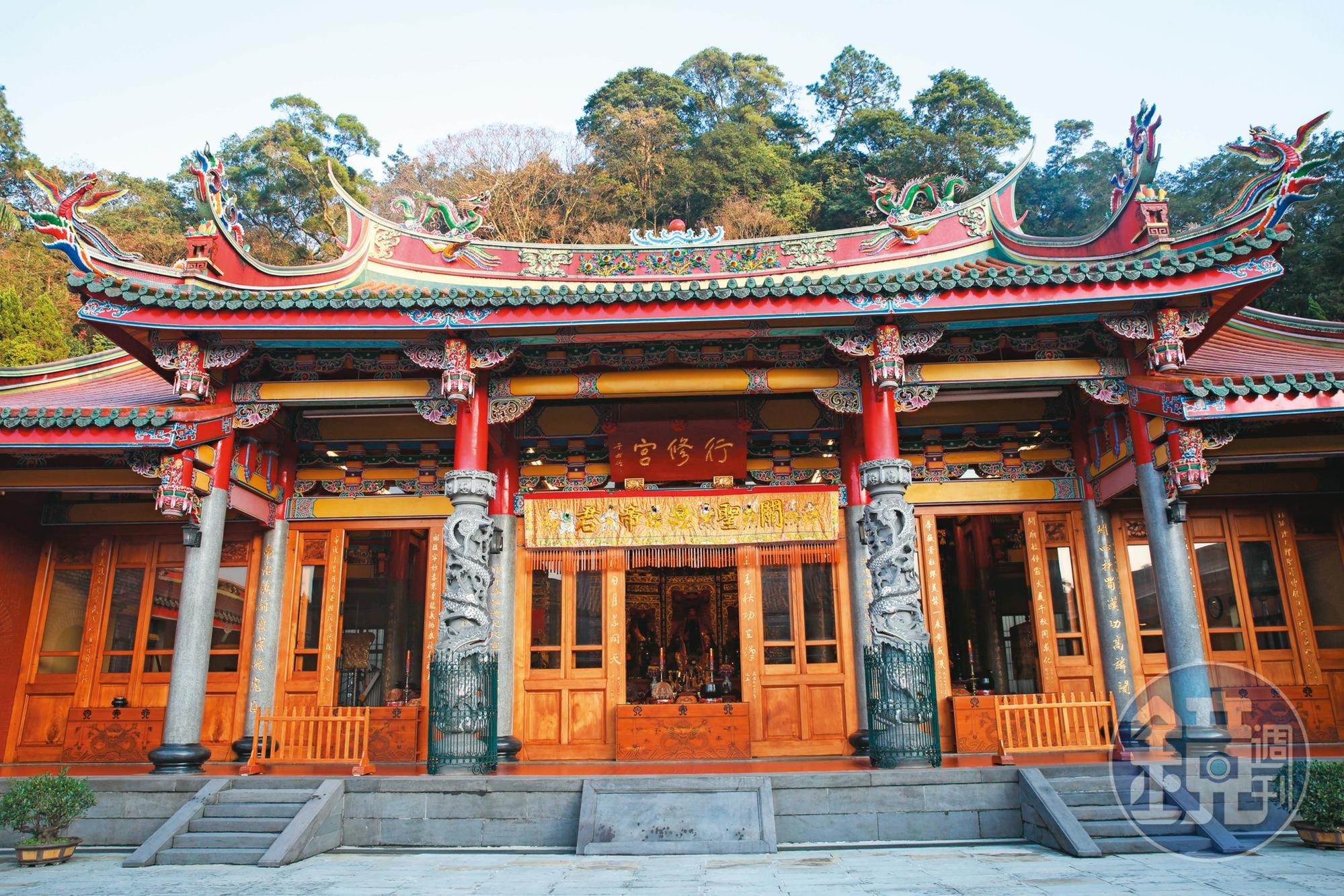 三峽白雞行修宮。
