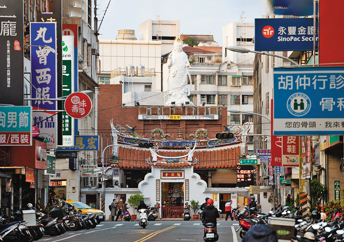 彰化開化寺供奉著神祕的「美肌之神」。