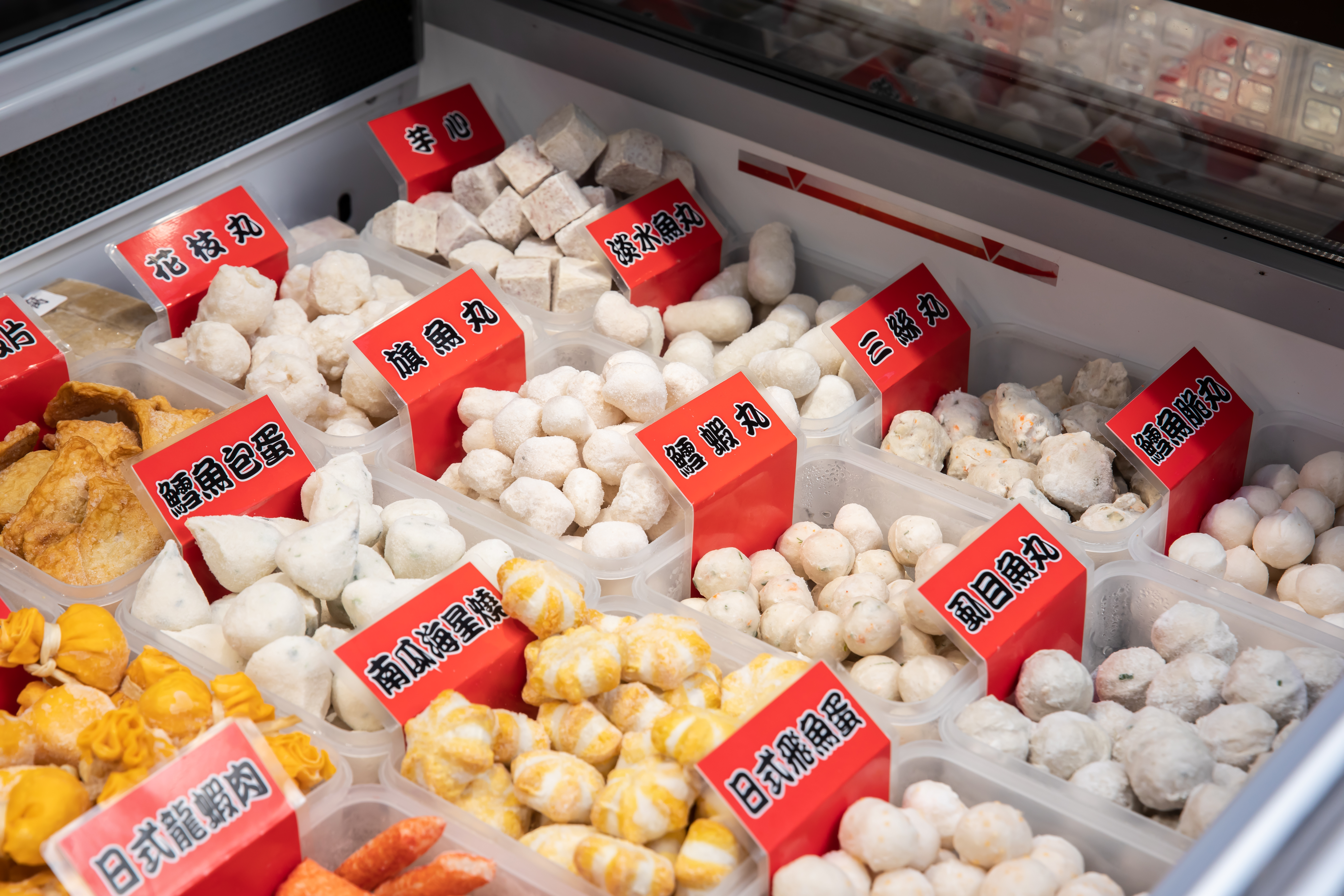 全盛時期台北市有5成學校福利皆販售南門魚丸店的甜不辣、魚丸類關東煮。
