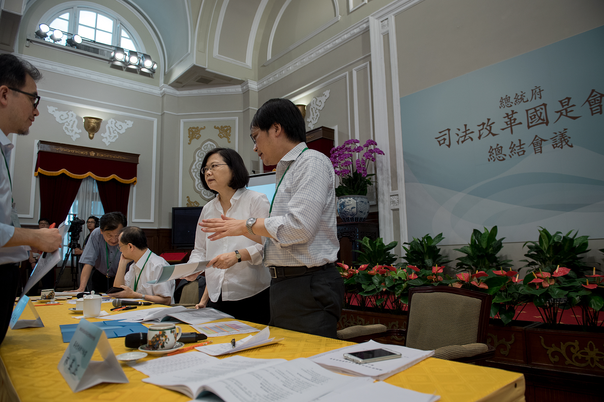2017年司改國是會議決議指出,應統合犯罪被害人保護機制、無辜受害者扶助機制,協助受害者復歸社會。