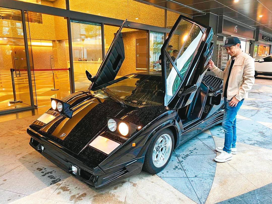林志穎愛車成痴,先後購入保時捷、法拉利和藍寶堅尼等多款高價名車,至於實際有幾輛,沒有人知道。(翻攝自林志穎IG)