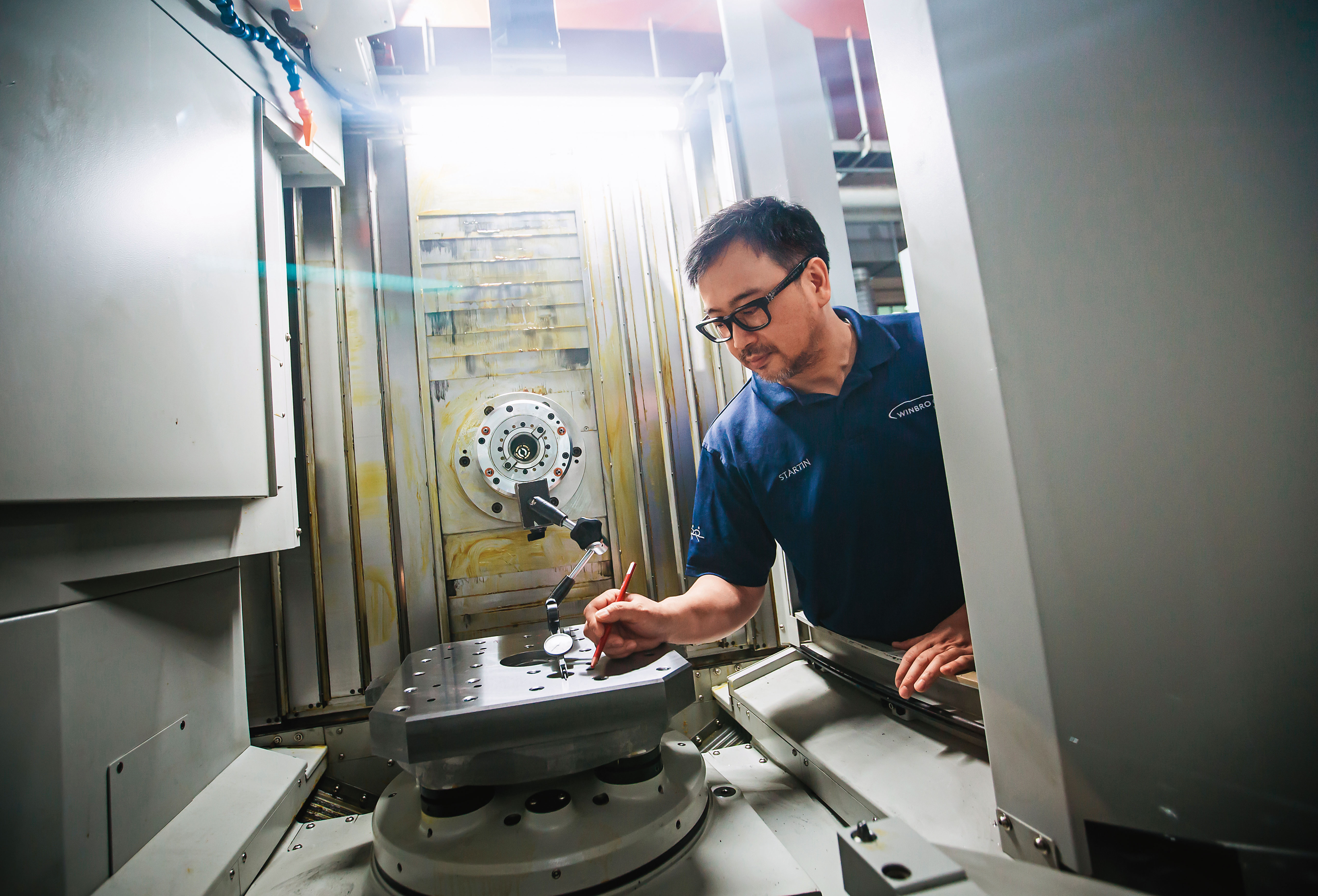 2年前，謝天昕接任百德機械總經理，提前布局雷射與半導體領域，藉併購壯大實力，在國際舞台上要走不一樣的路。