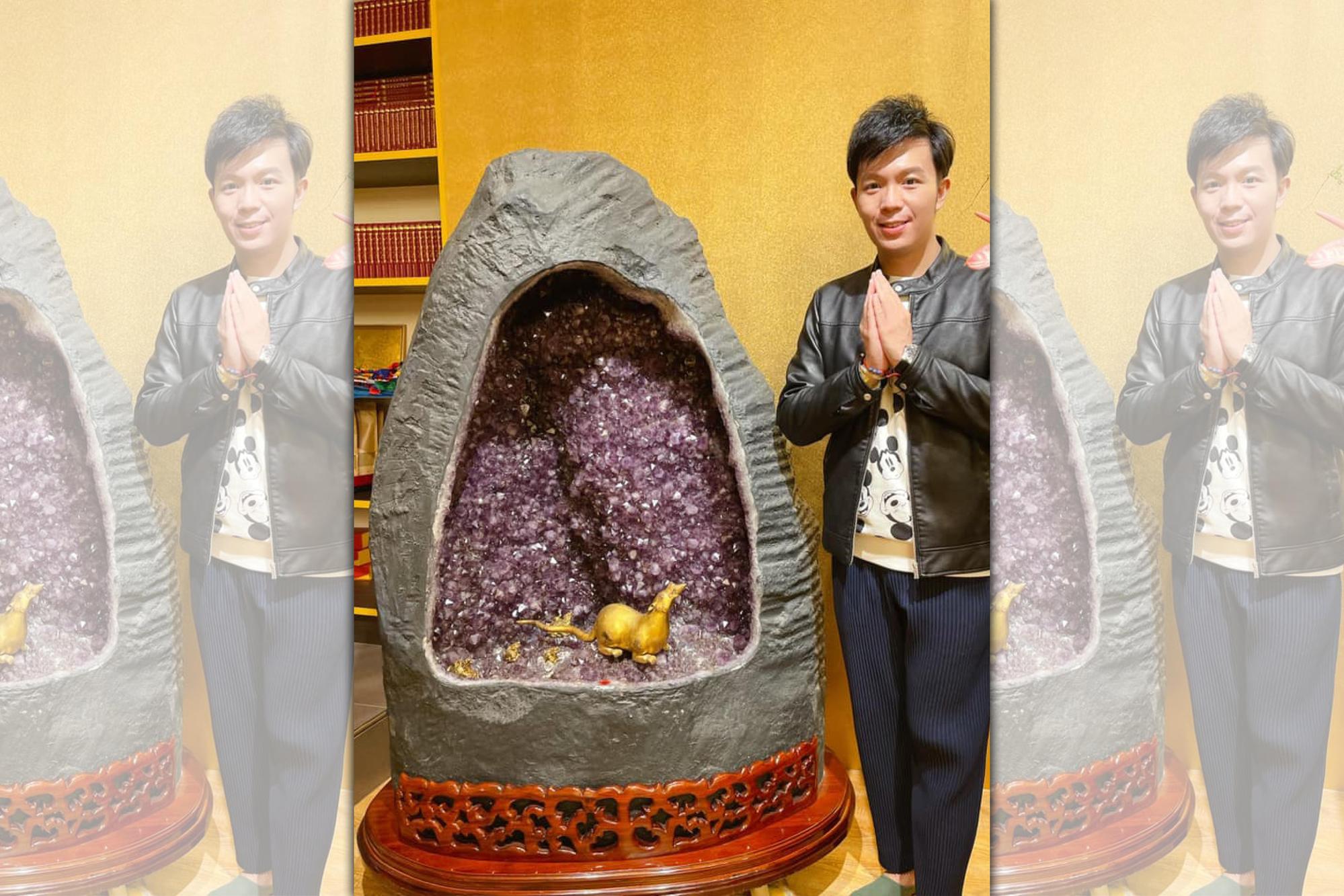 命理師湯鎮瑋建議大家可在牛年準備金黃色系的聚寶盆,自製財庫。(翻攝湯鎮瑋老師臉書)