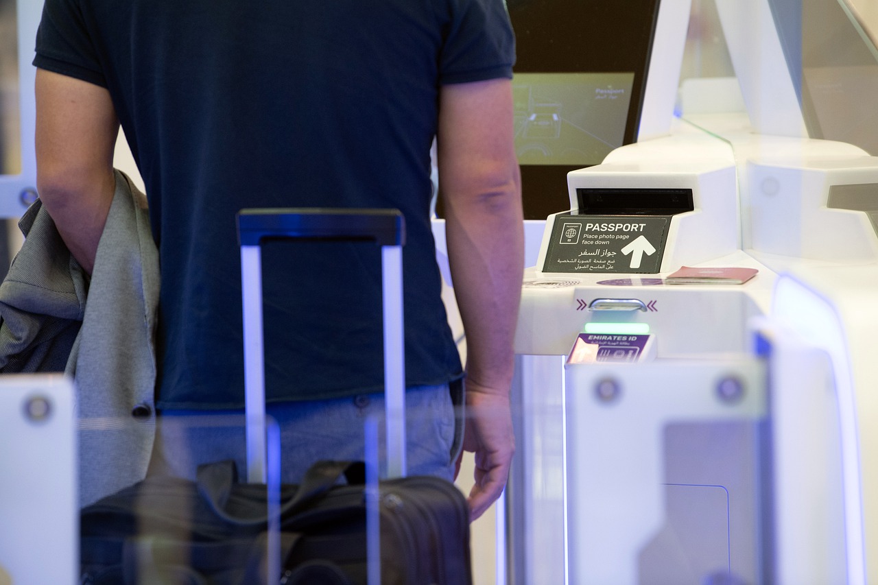 英國政府推出「英國國民海外護照（BNO）」，讓港人有入籍英國管道，BNO護照將於本月31日開放申請。（示意圖，Pixabay）