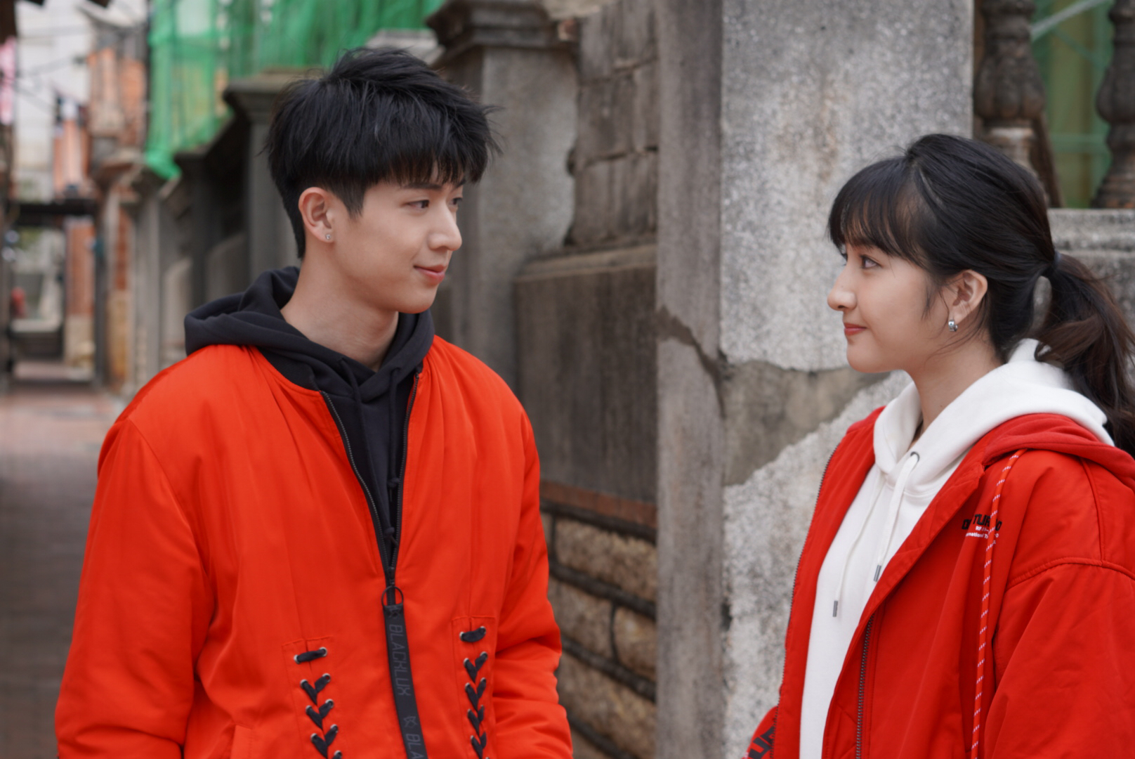 方文琳二女兒齊薇跨刀為林隆璇之子林亭翰拍新歌〈想想〉MV。（青田音樂提供）