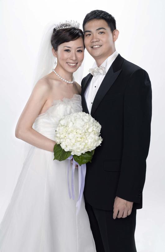 連勝武(右)與相戀4年的華航空姐路永佳(左)結婚,傳為佳話,11年後男方爆出婚外情,讓人震驚。(翻攝自痞客邦)