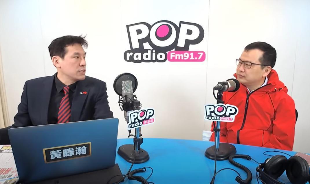 台北市議員羅智強（右）出席媒體人黃暐瀚（左）的節目，討論趙少康回歸對國民黨的影響。（翻攝自《POP撞新聞》YouTube）