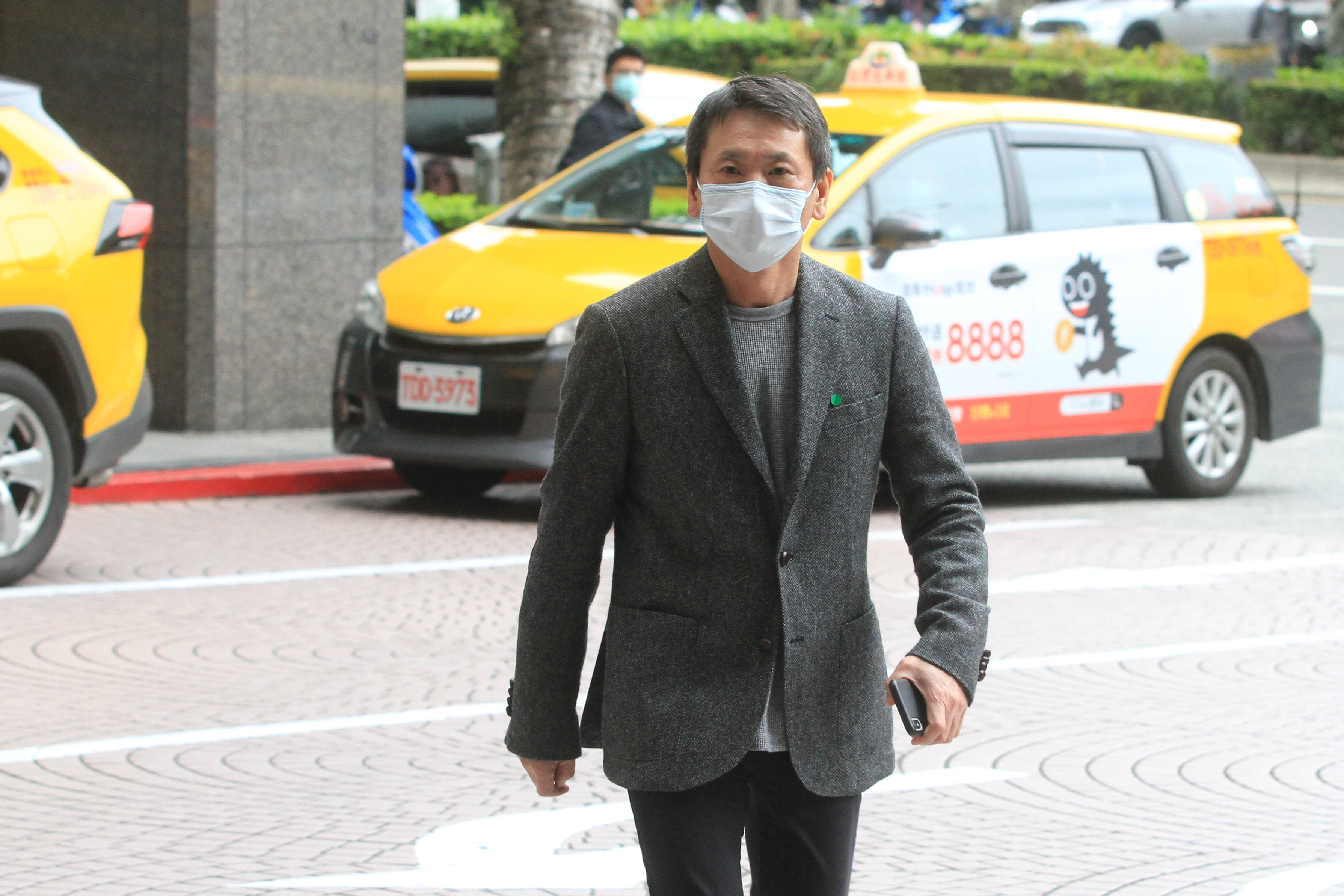 針對趙少康回鍋國民黨，立委林為洲po文表示歡迎，但他也認為，不應改變現有規定，讓趙可以角逐黨魁。