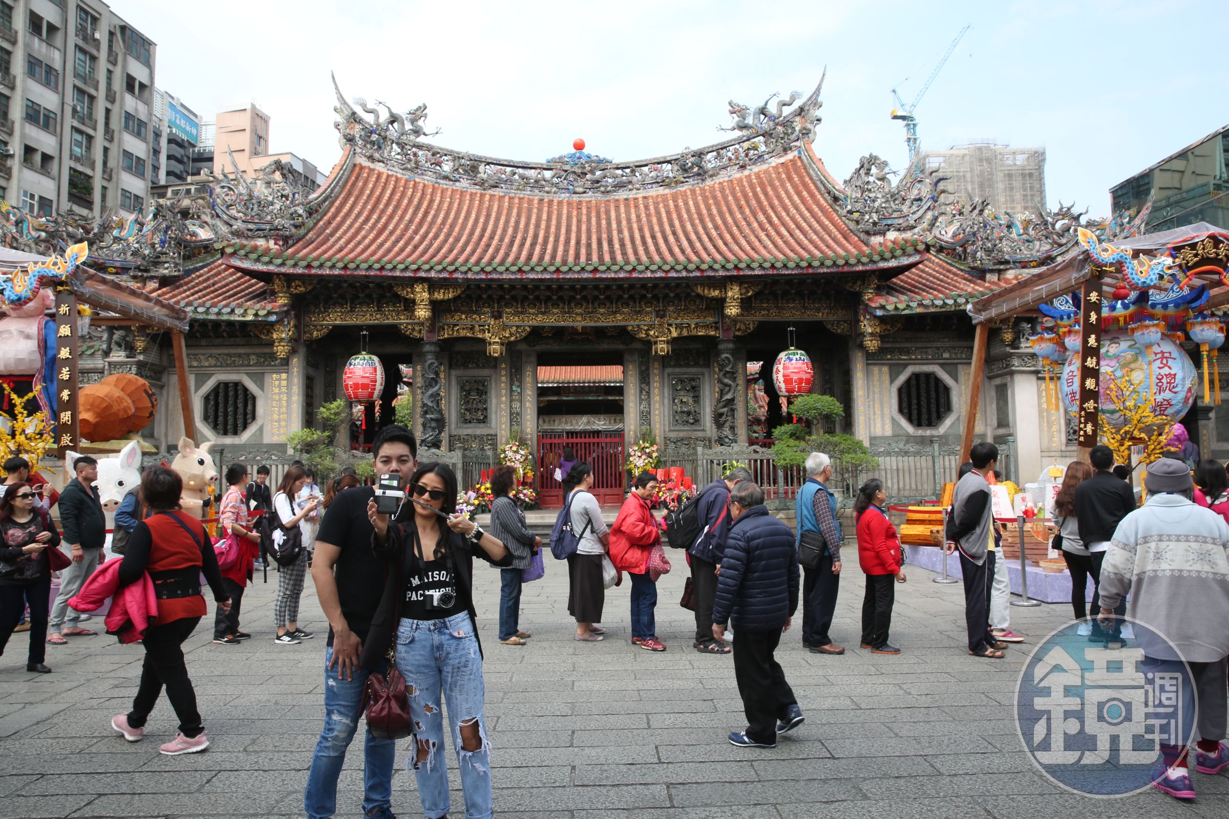 台北的龍山寺是台灣相當有名的月老廟。（本刊資料照）