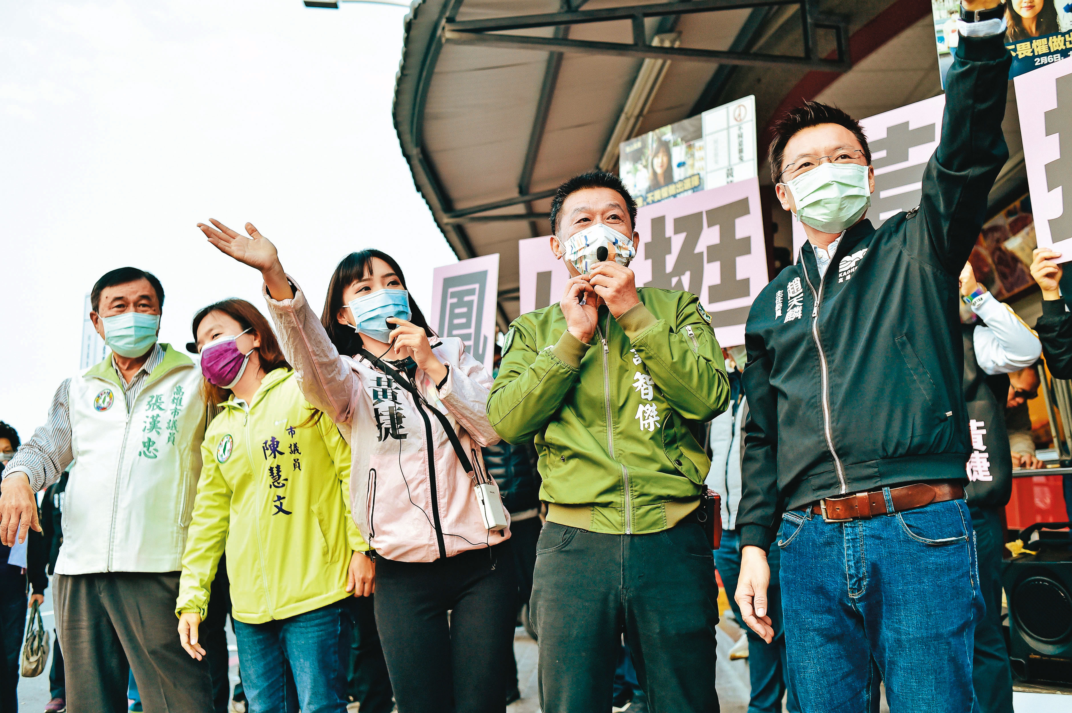 民進黨立委趙天麟（右1）、許智傑（右2）是民進黨力挺黃捷（左2）的關鍵人物。（翻攝趙天麟臉書）