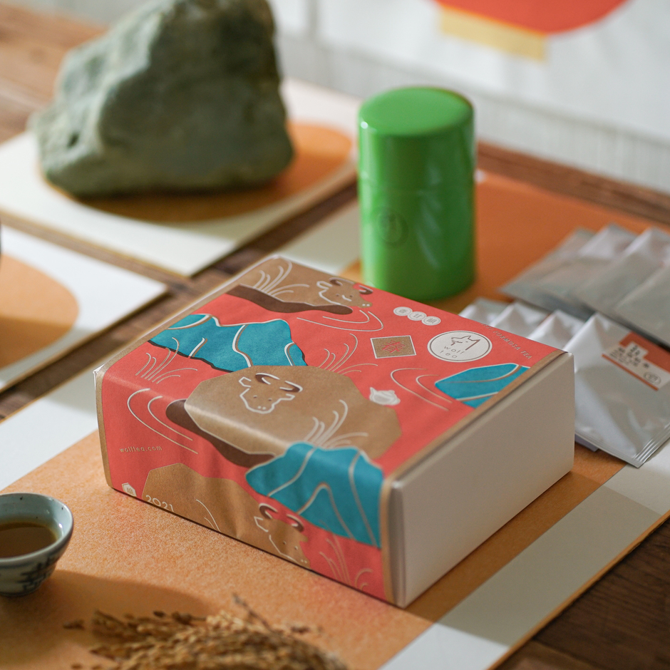 「豐美凝聚」包含罐裝的小焙青茶以及奶萱紅茶和薄荷紅玉的精緻茶包。（880元／盒、含1罐小焙青茶+奶萱紅茶茶包4包、薄荷紅玉茶包4包，琅茶提供）