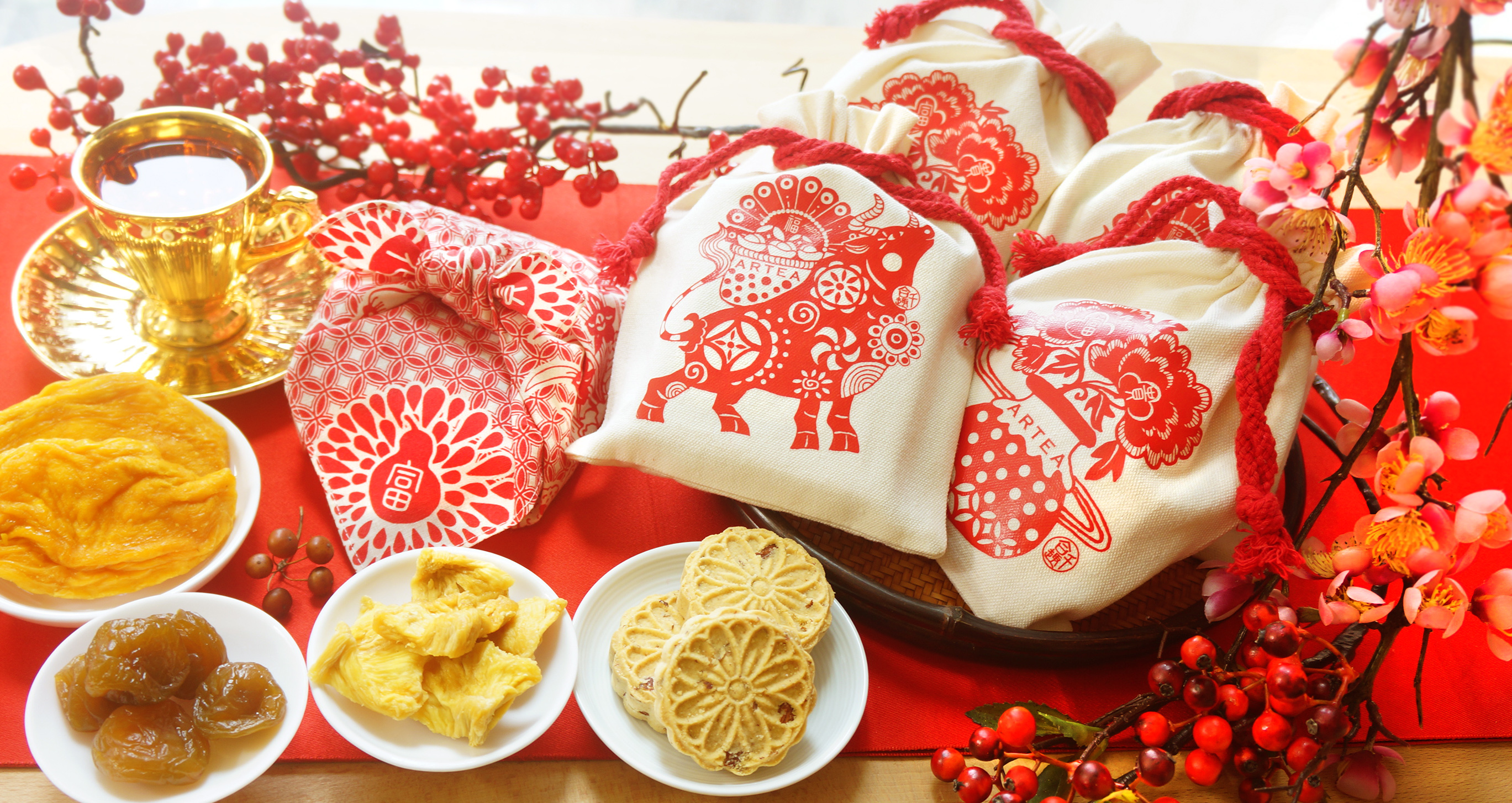 ARTEA牛年限定茶食禮盒，包裝復古卻又不失精緻喜氣。（ARTEA千合趣提供）