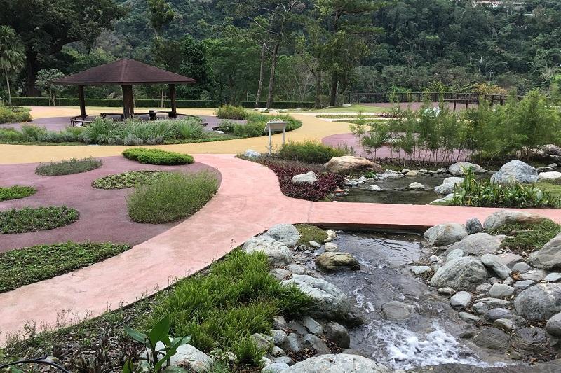知本國家森林遊樂區的花見知本百草園。(林務局提供)