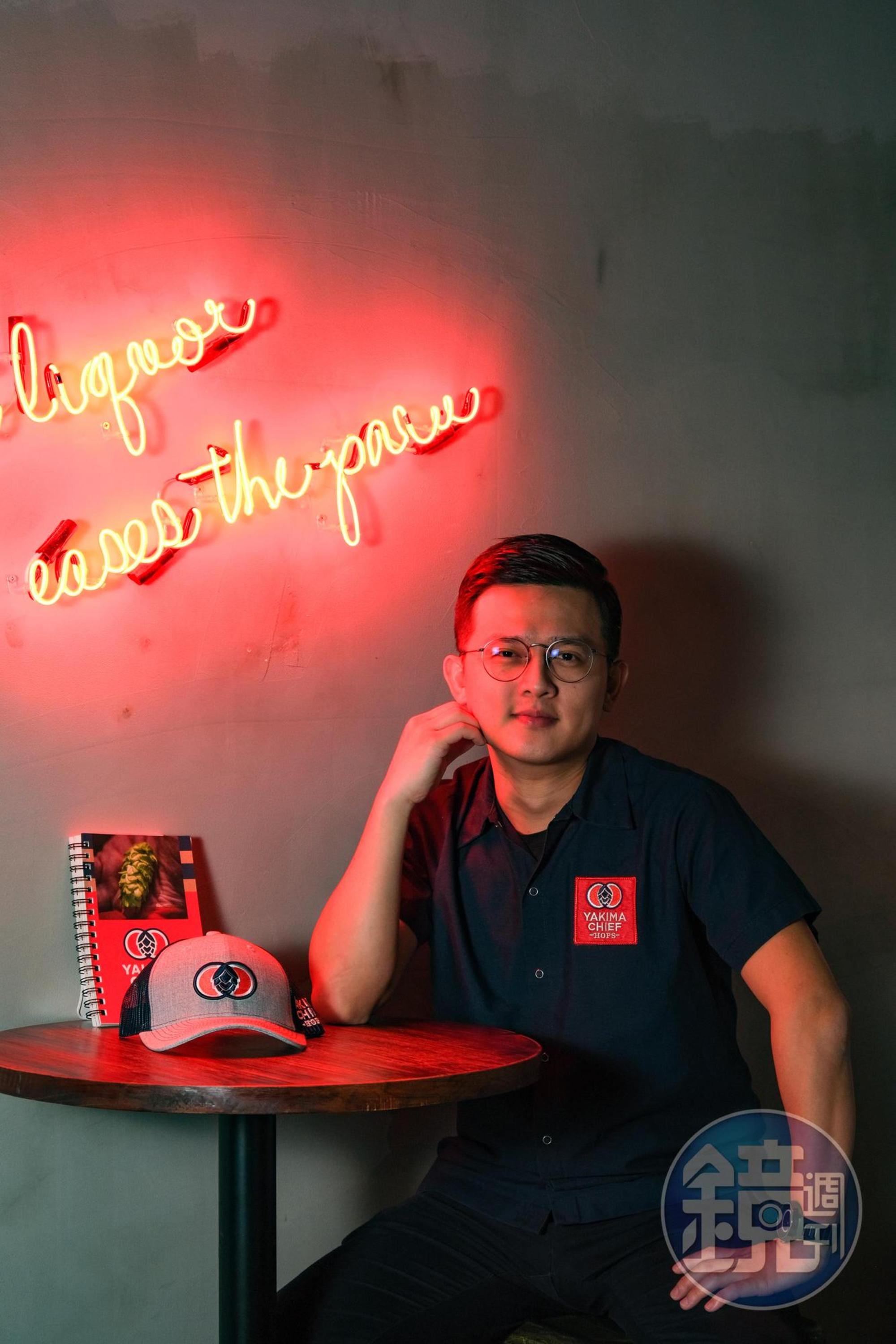 許志謙積極在台推廣精釀品飲,對酒花特性如數家珍。