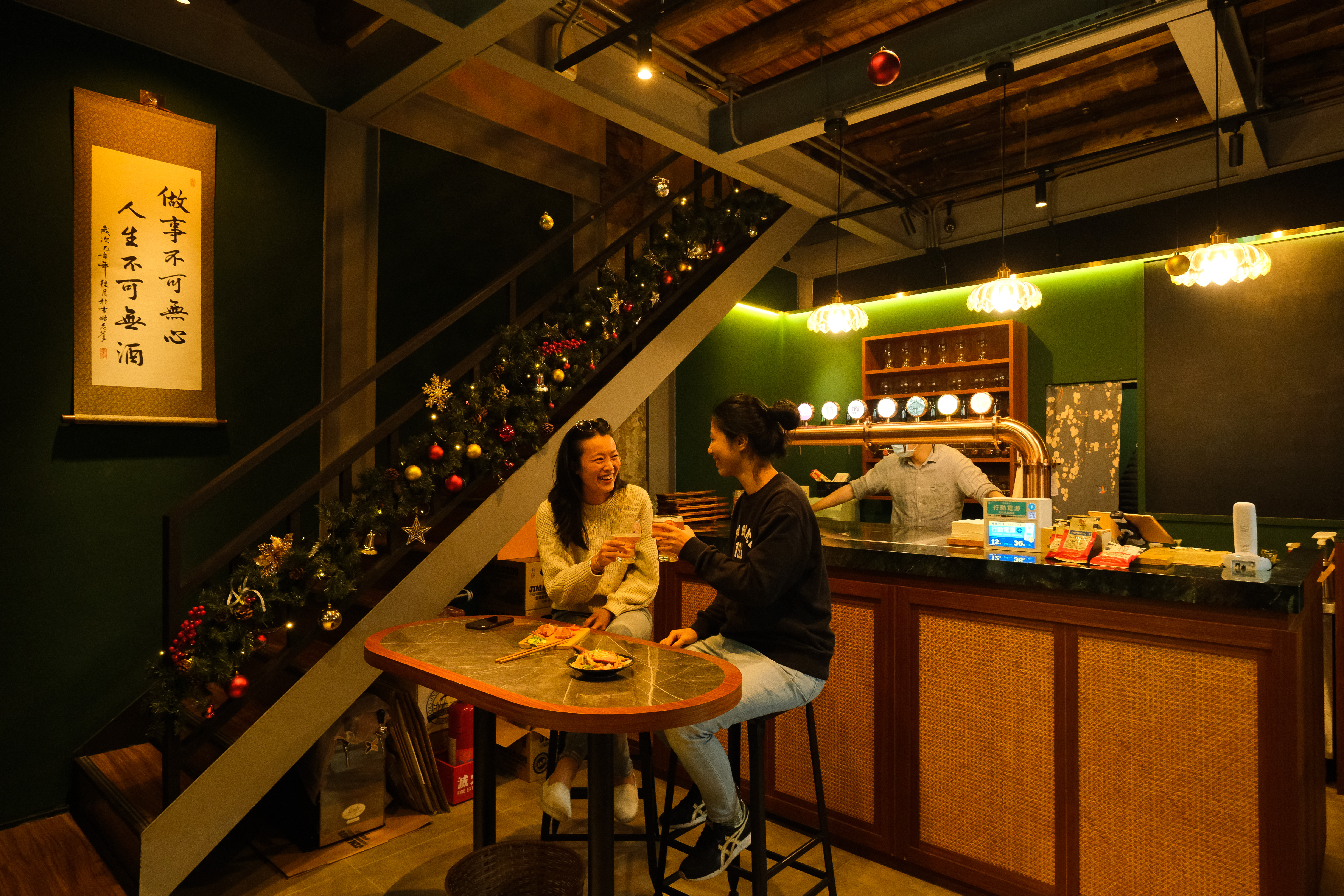 台北大稻埕老屋改造而成的「吉姆老爹啤酒館」，能喝到許多北美酒花結合在地物產的漂亮風味。