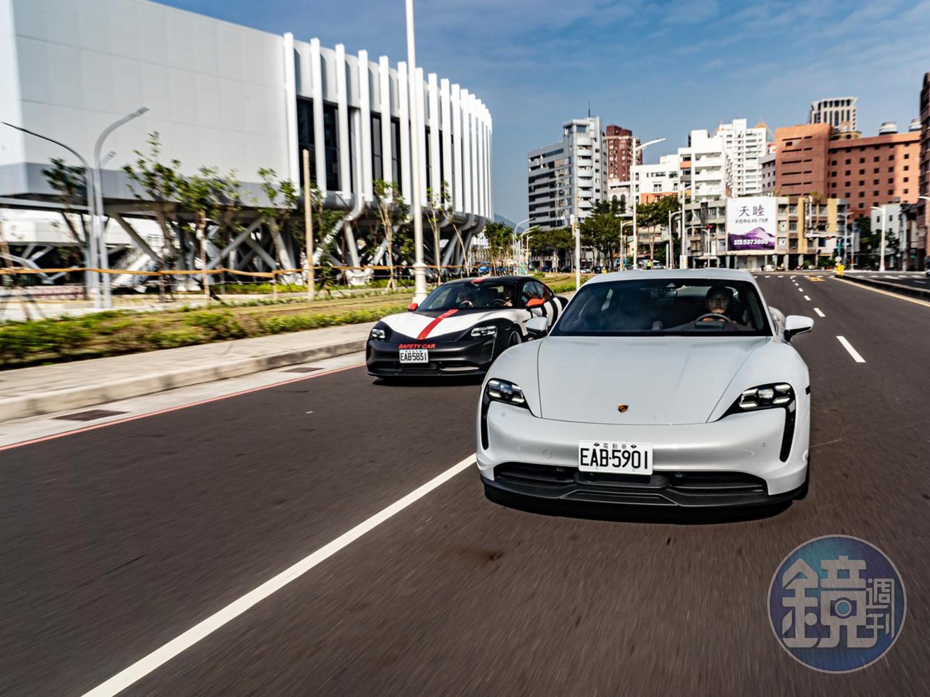 PORSCHE Taycan 4S