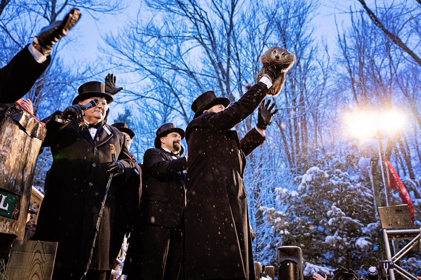 土撥鼠日最大的盛會在美國賓夕凡尼亞州的旁蘇托尼小鎮舉行，今年改採線上直播。（取自Punxsutawney Phil臉書）