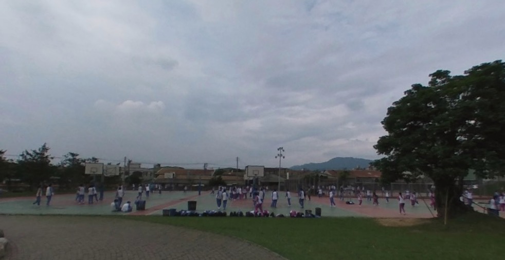 黃姓少女上高中後認識了同齡的羅姓少女,受到對方影響也成為好友。(翻攝自Google地圖)