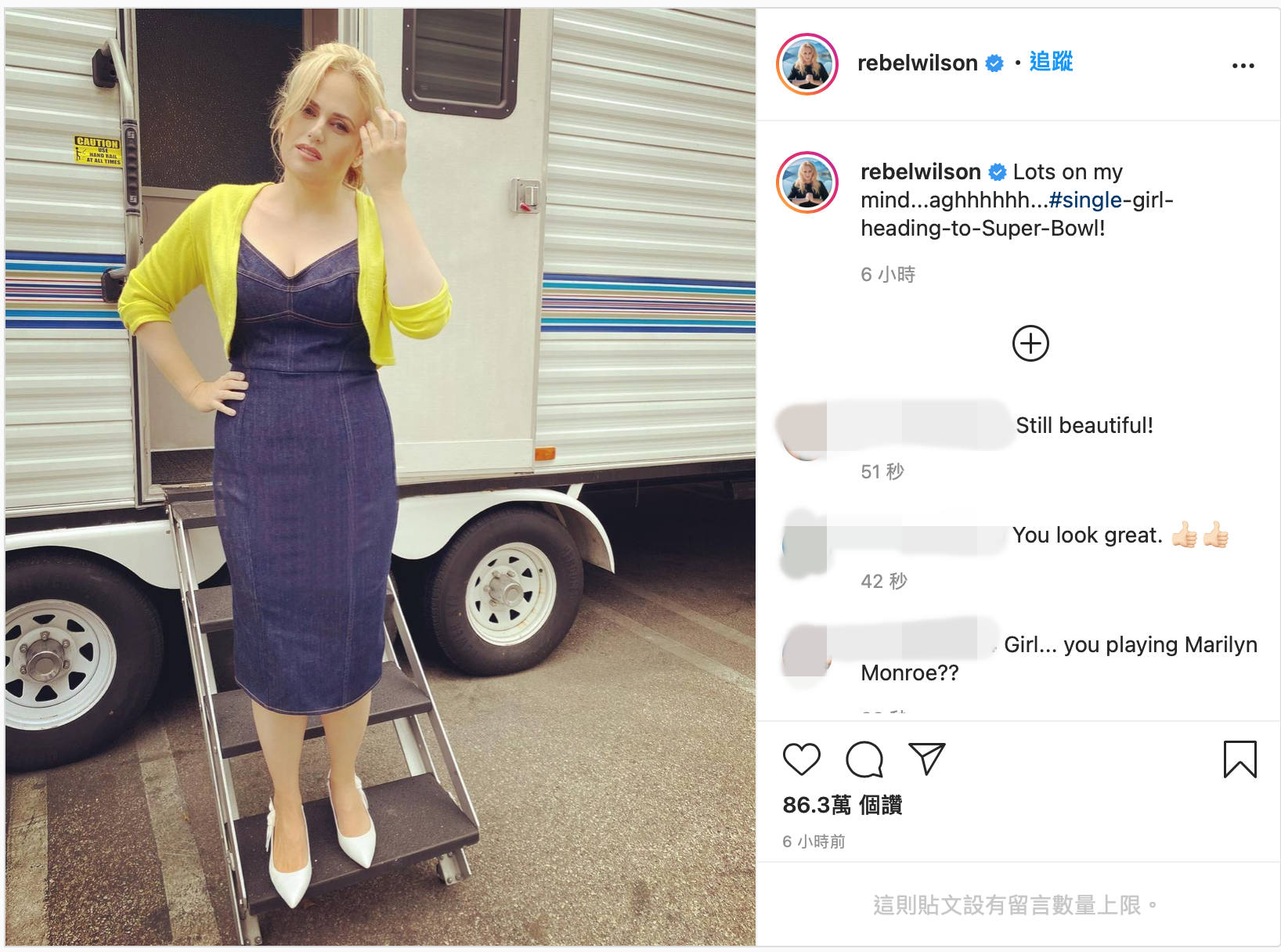 瑞貝爾威爾森展現瘦身後的不同樣貌，卻加註自己是「單身女郎」。（翻攝自Rebel Wilson官方Instagram）