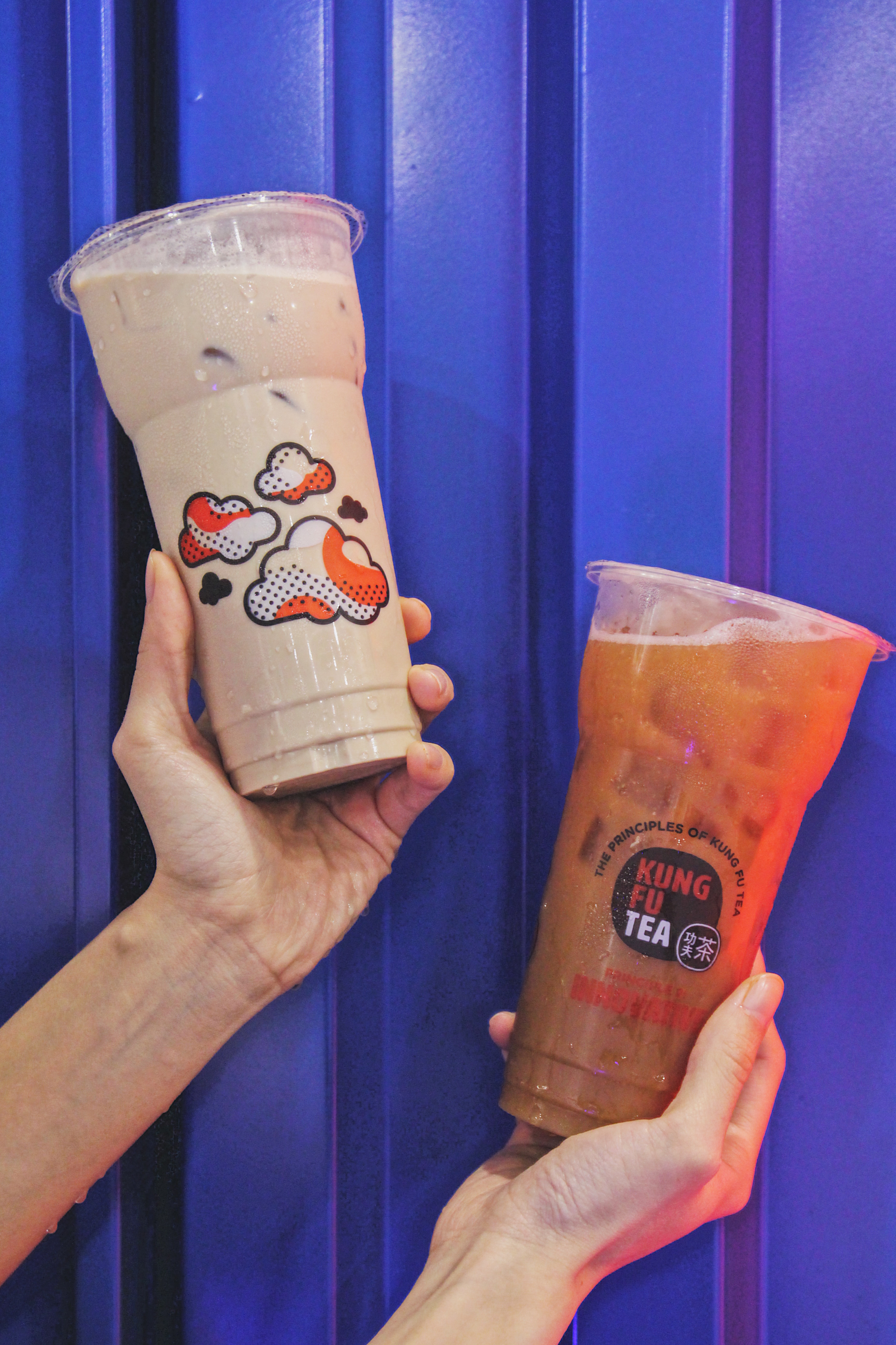 Wings Workshop！雞翅食研所的獨家飲品「泰式奶茶」和「泰式檸檬茶」。（泰式奶茶75元／杯，泰式檸檬茶60元／杯）