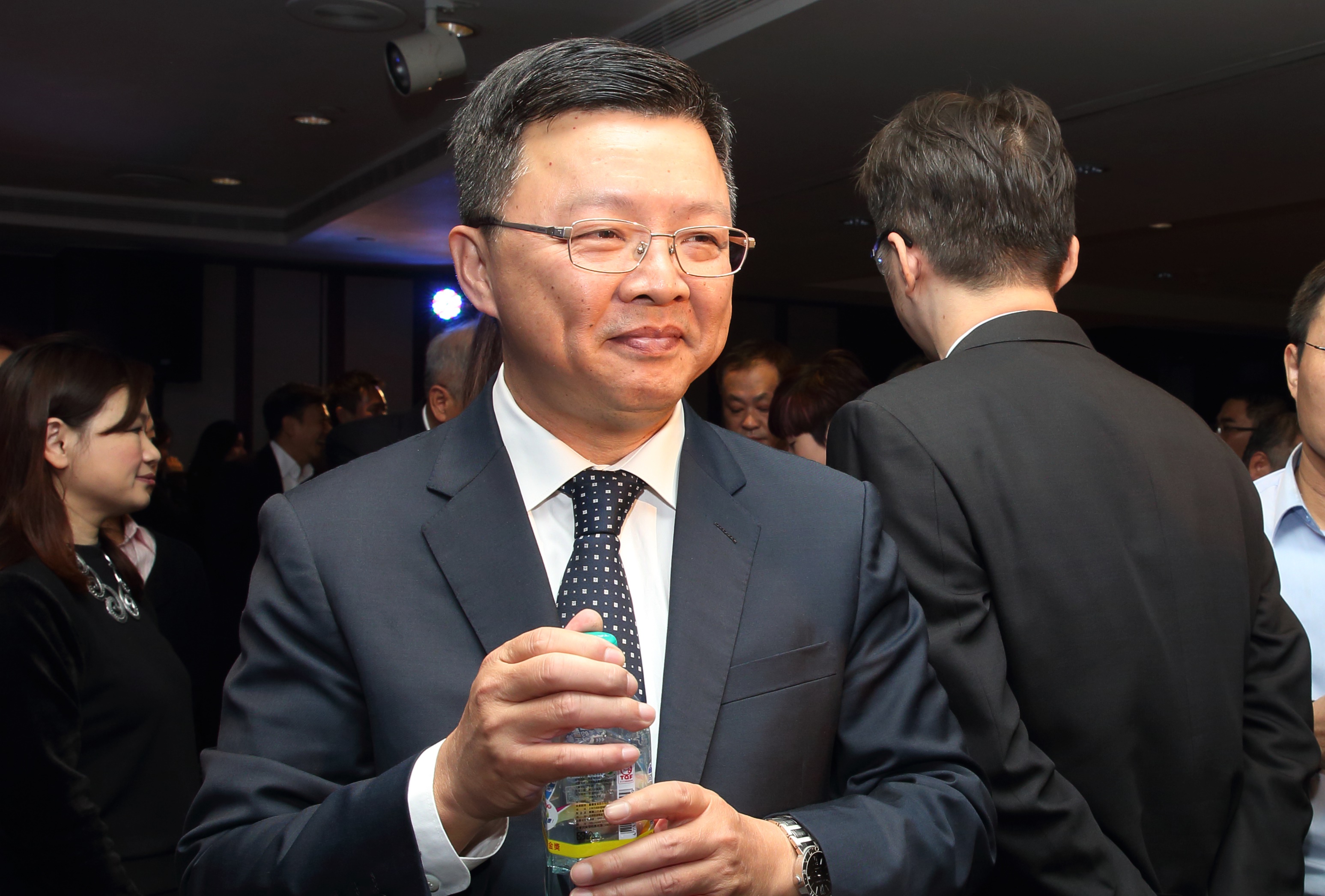 陳啓昱請辭後董座暫由經濟部次長代理，經濟部為了追查來龍去脈，部長王美花還親自約詢陳啓昱。