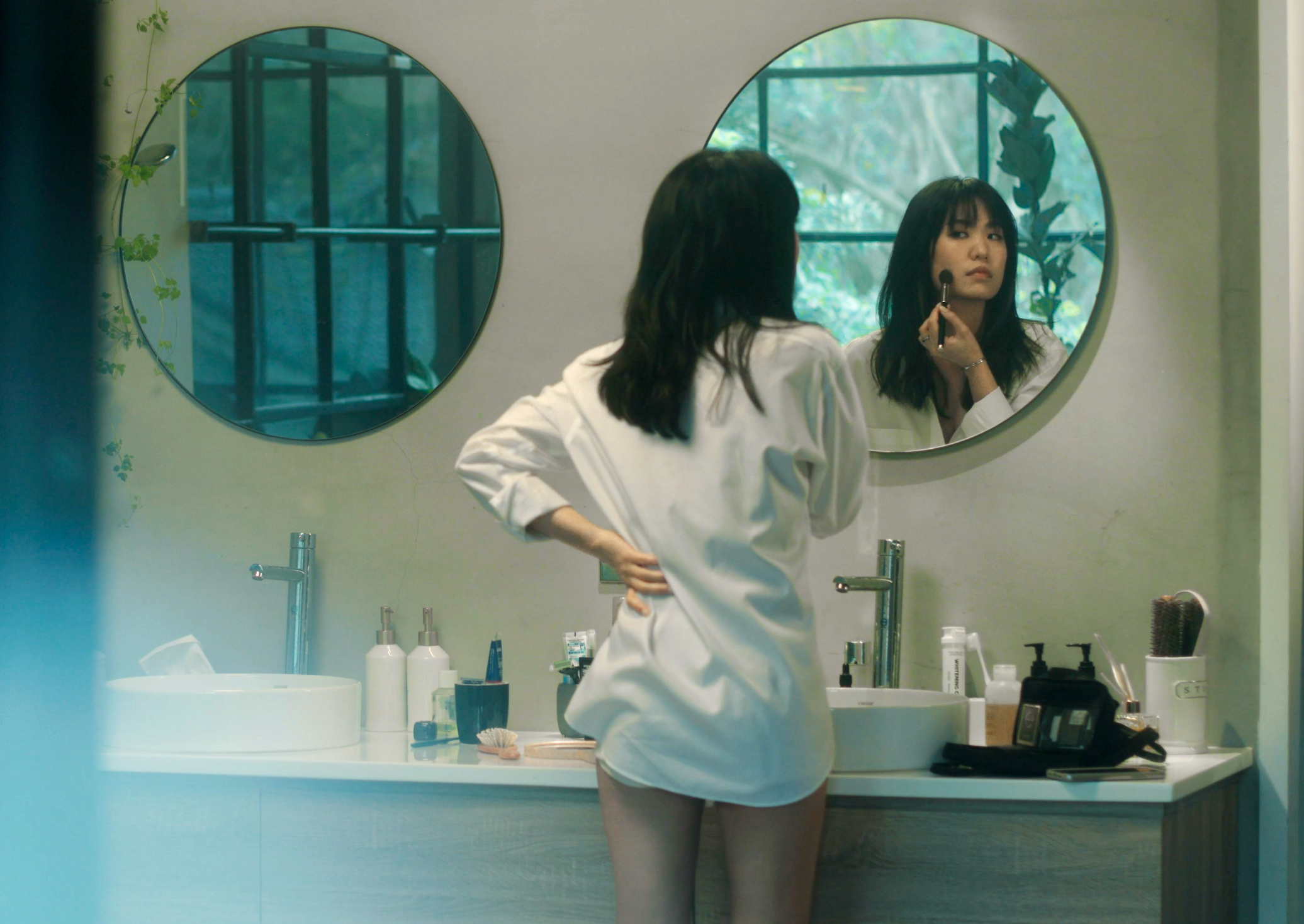 YouTube上出現以「孫盛希 Shi Shi_File」命名的影片，像似攝影機偷拍的側錄檔案外流。（滾石唱片提供）