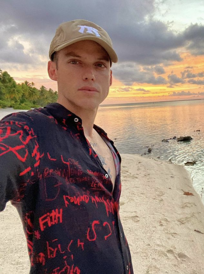 伊芙賈伯斯的男友哈利哈德森是創作男歌手。（翻攝自Harryhudson IG）