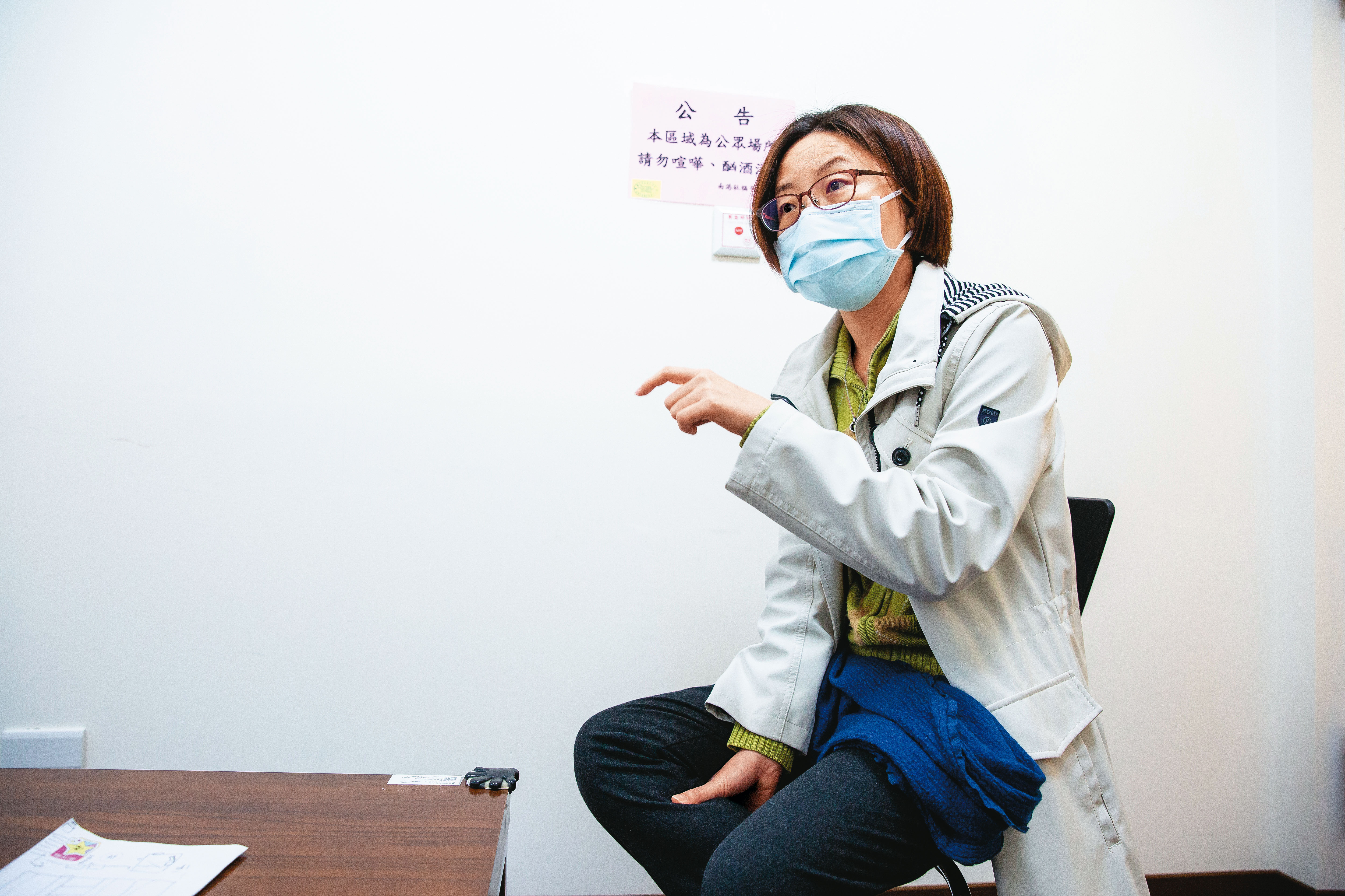 南港社福中心謝姓社工認為，服務過程中只要個案（住民）有意願接受幫助，基本上就成功一半了。