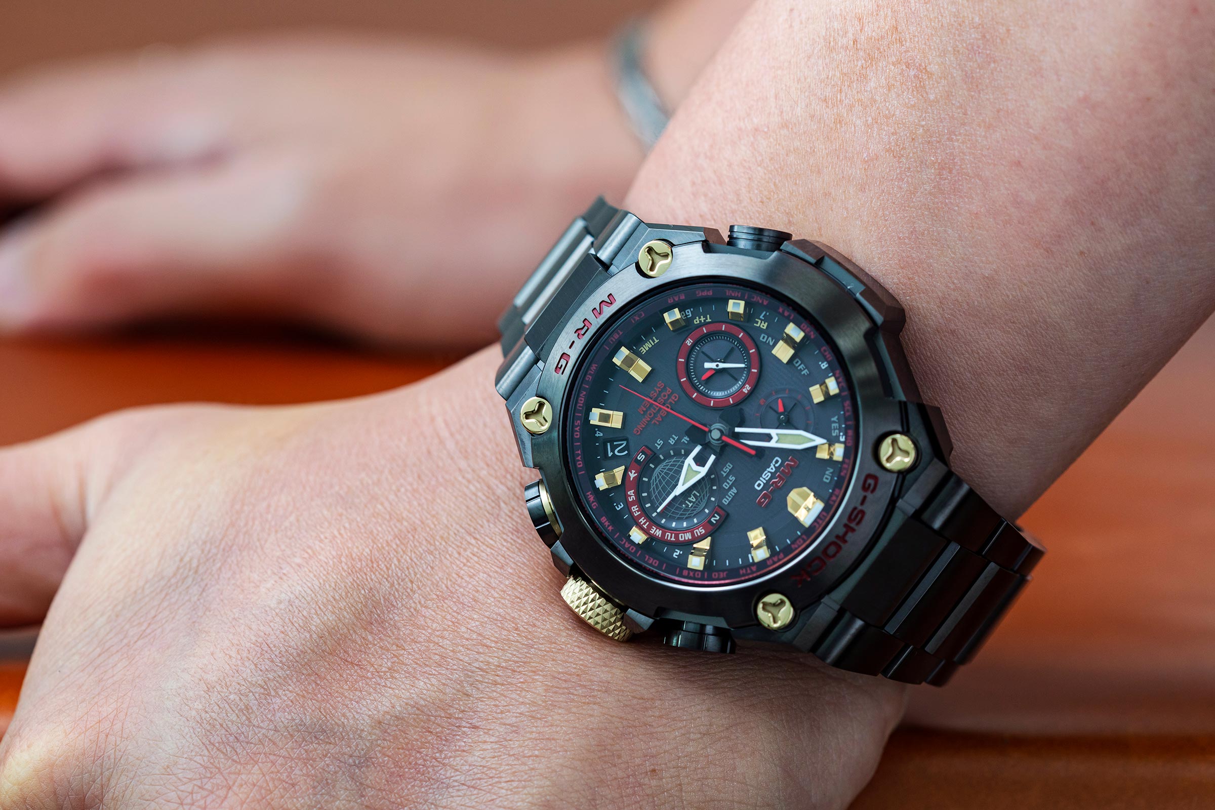 【鐘錶專題】金屬化的開端與頂點！G-SHOCK旗艦MR-G系列解析