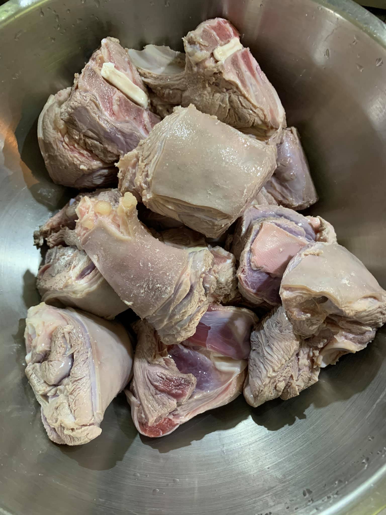 羊肉太大塊了，再一切二。