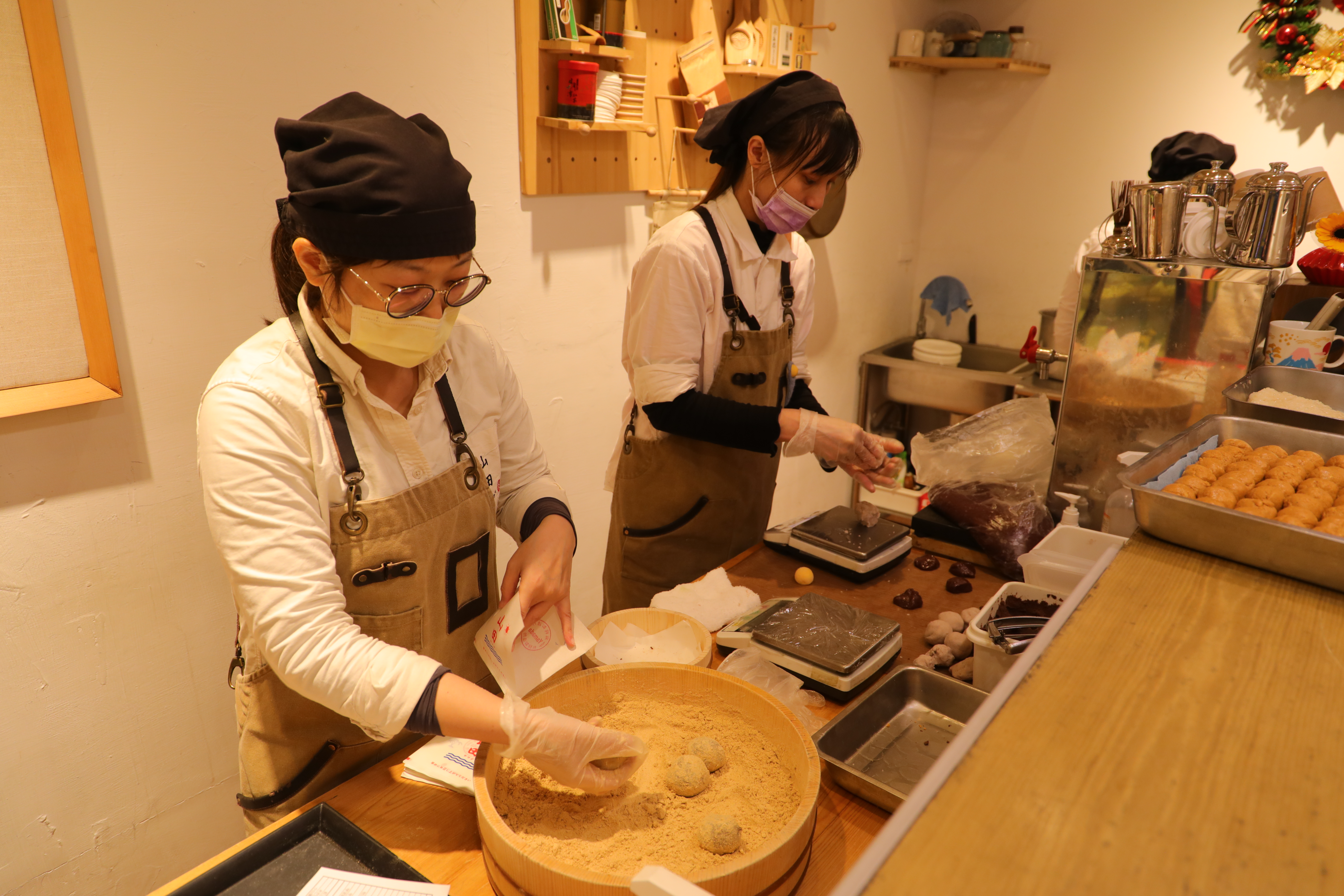 Yamada山田麻糬製造所用和風包裝客家麻糬，新鮮現點現做。