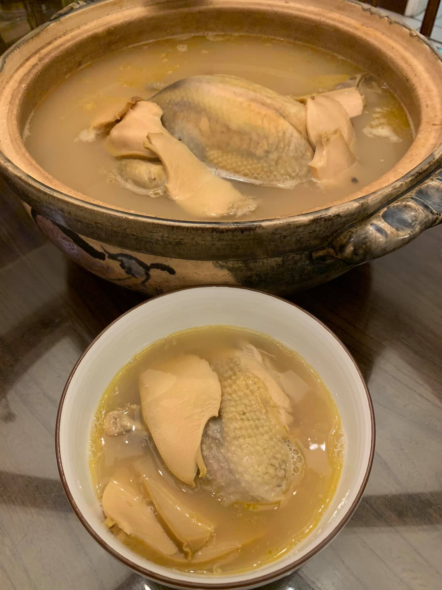 一鍋鮑魚糯米雞分了6大碗。