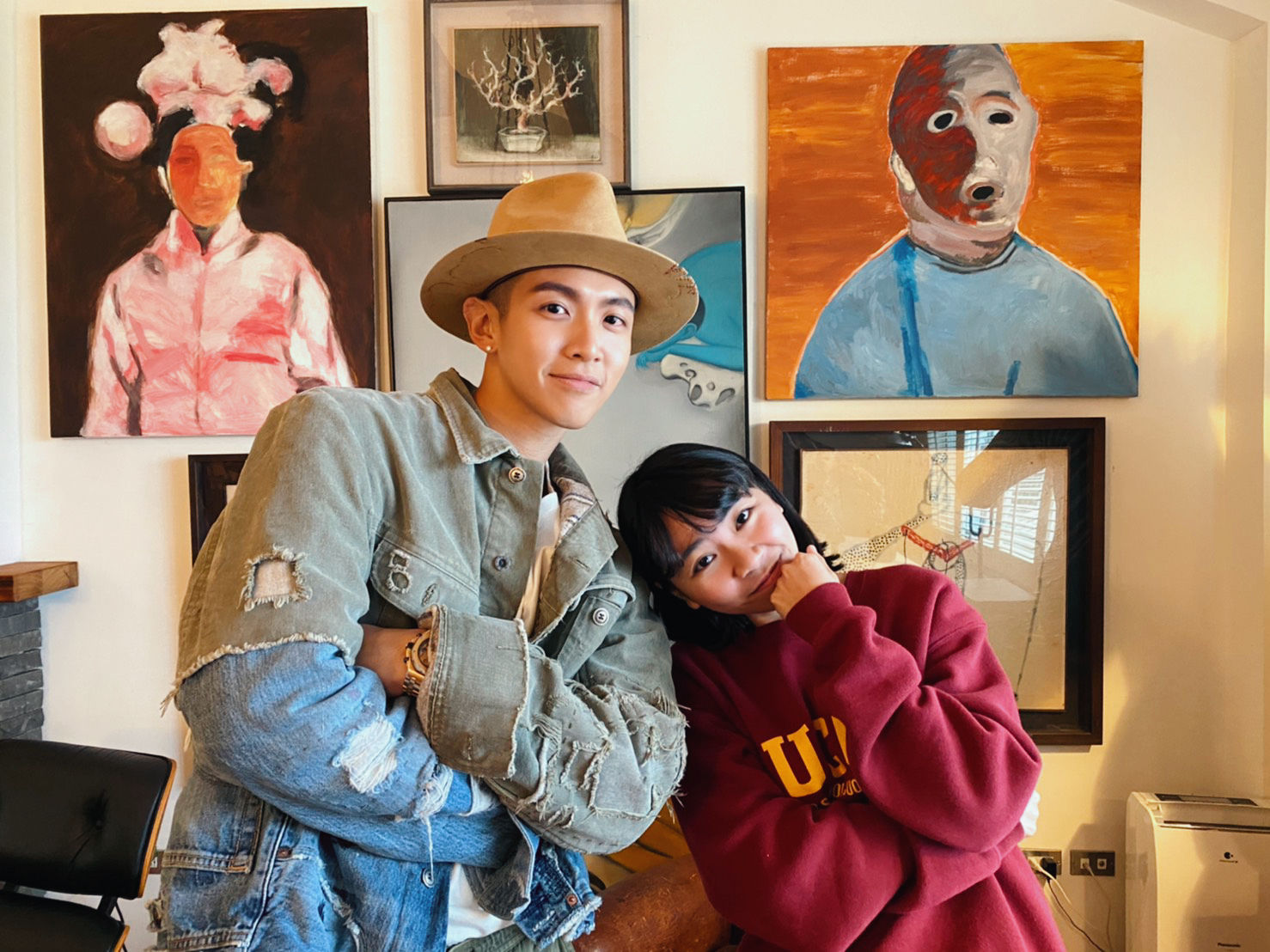 柯震東YouTube頻道邀請室內設計YouTuber「小宅實驗」的Penny與他一起公開小時所住的3層樓別墅裝潢。（禾豐九路提供）