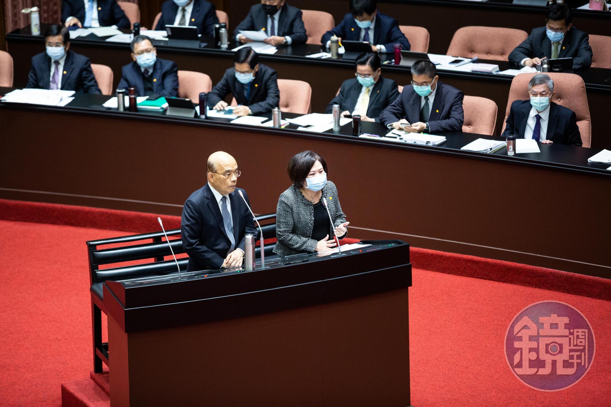 行政院長蘇貞昌表示，勞保改革方案成熟時會送立院，應不會拖過2024年。
